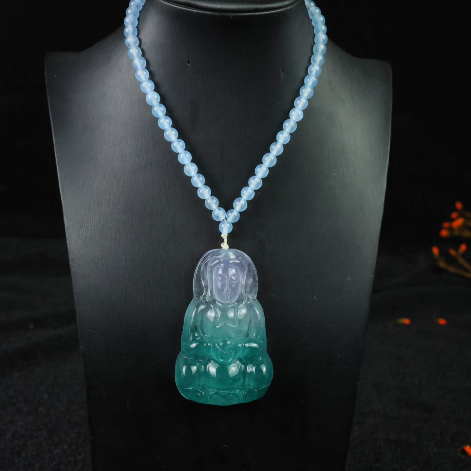 An Exquisite Sterling Silver-Gold Plated Inlaid White Jade Bracelets,Inlaid Diamond: An Exquisite Jadeite Avalokitesvara Pattern Pendant，Size:72mmx43mmx11mm 翡翠观音像纹挂件