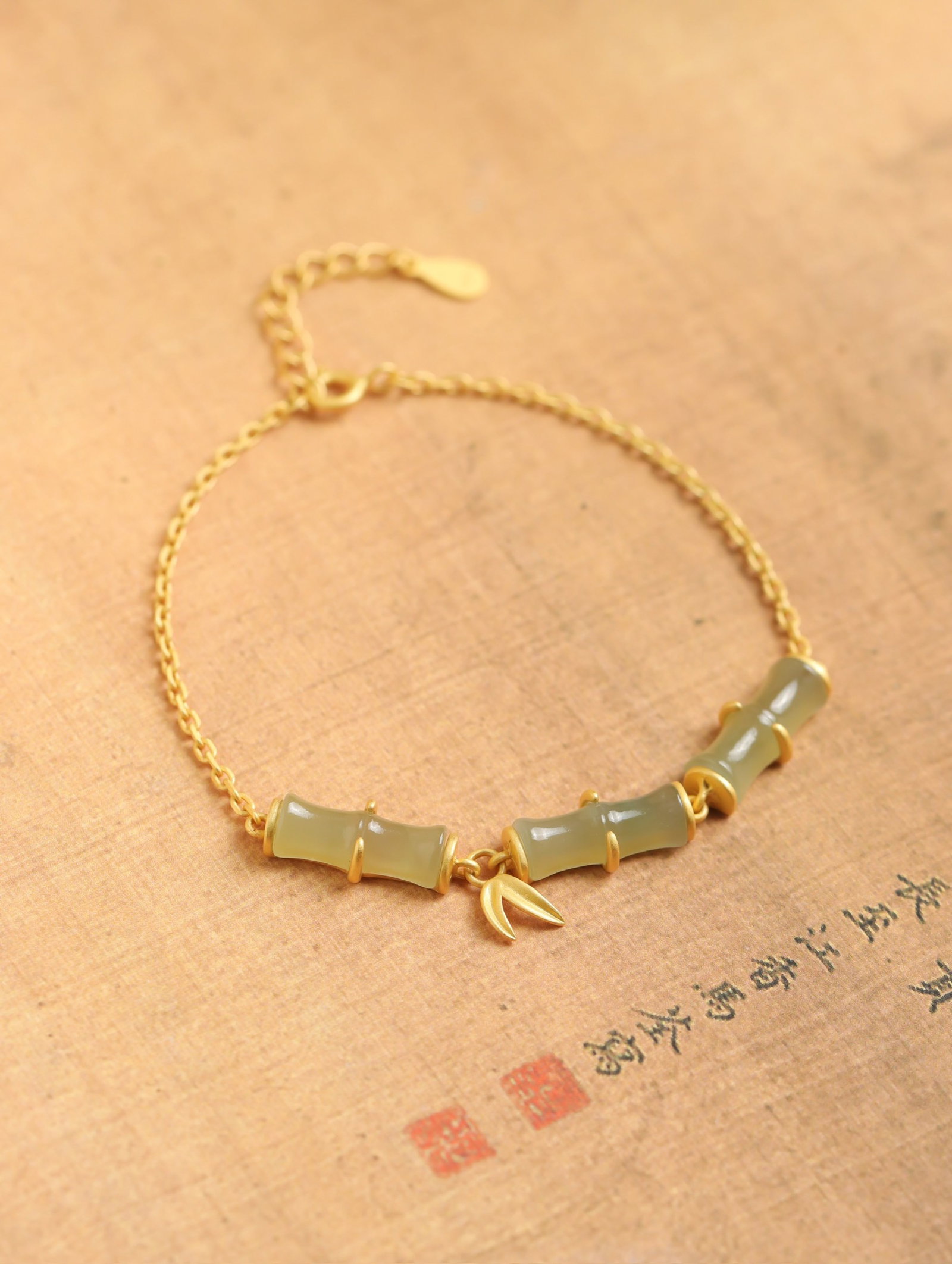 An Exquisite Jadeite Bracelets - 2