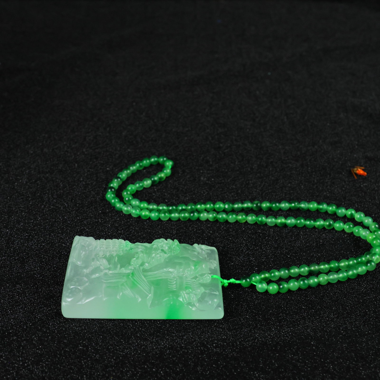 An Exquisite Jadeite Landscape Pattern Pendant - 6