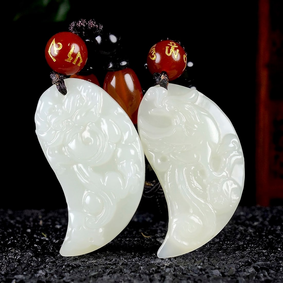 An Exquisite Sterling Silver-Gold Plated Inlaid White Jade Pendant: A Pair of Exquisite White Jade Dragon and Phoenix Pattern Pendant,Size:45mmx25mmx8mm 一对白玉龙凤纹挂件