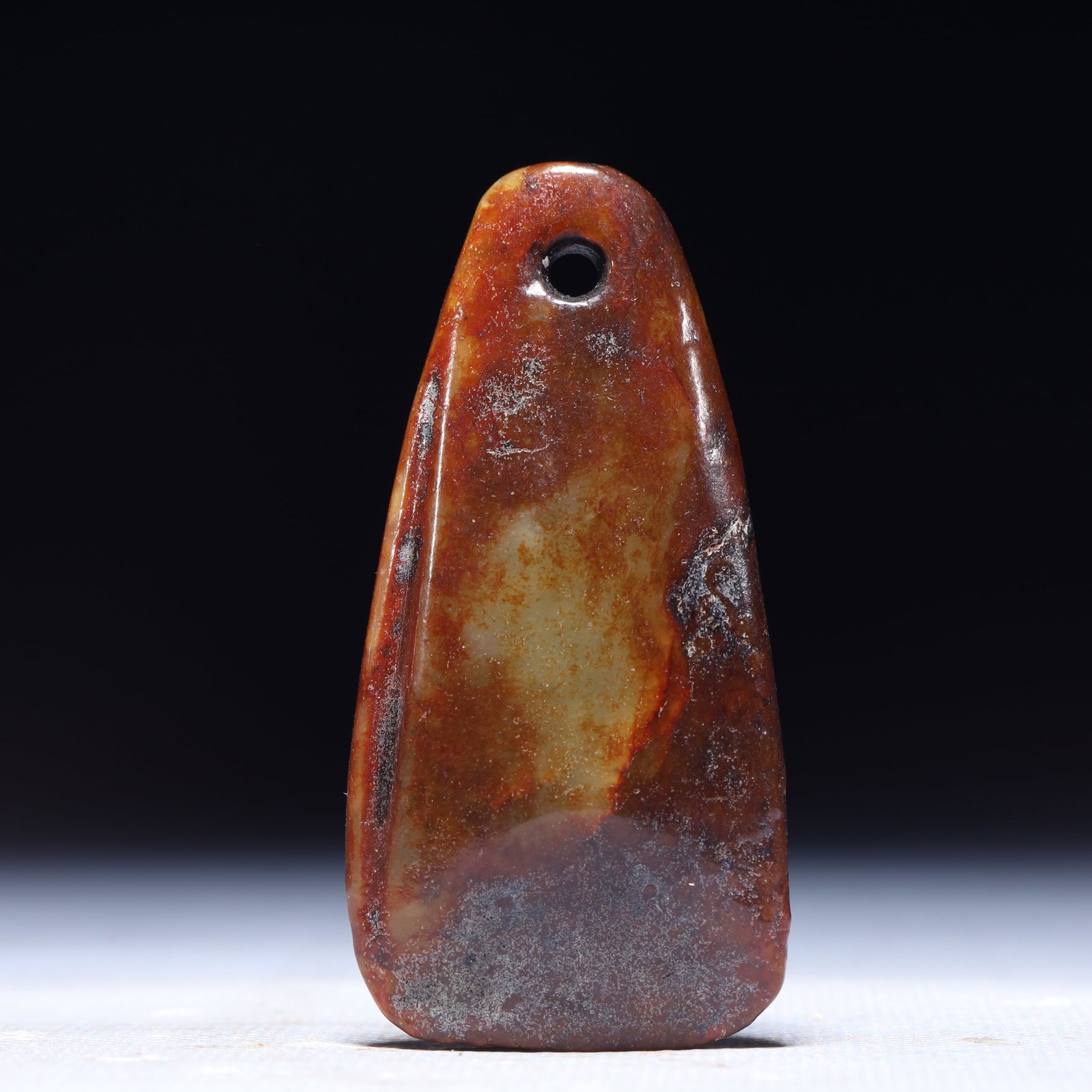 An Archaic Hongshan Culture Yellow Jade Pendant: An Archaic Hongshan Culture Yellow Jade Pendant,Ancient Time,China,Size:1.2inx0.4inx2.6in,Weight:37g ????????,???????