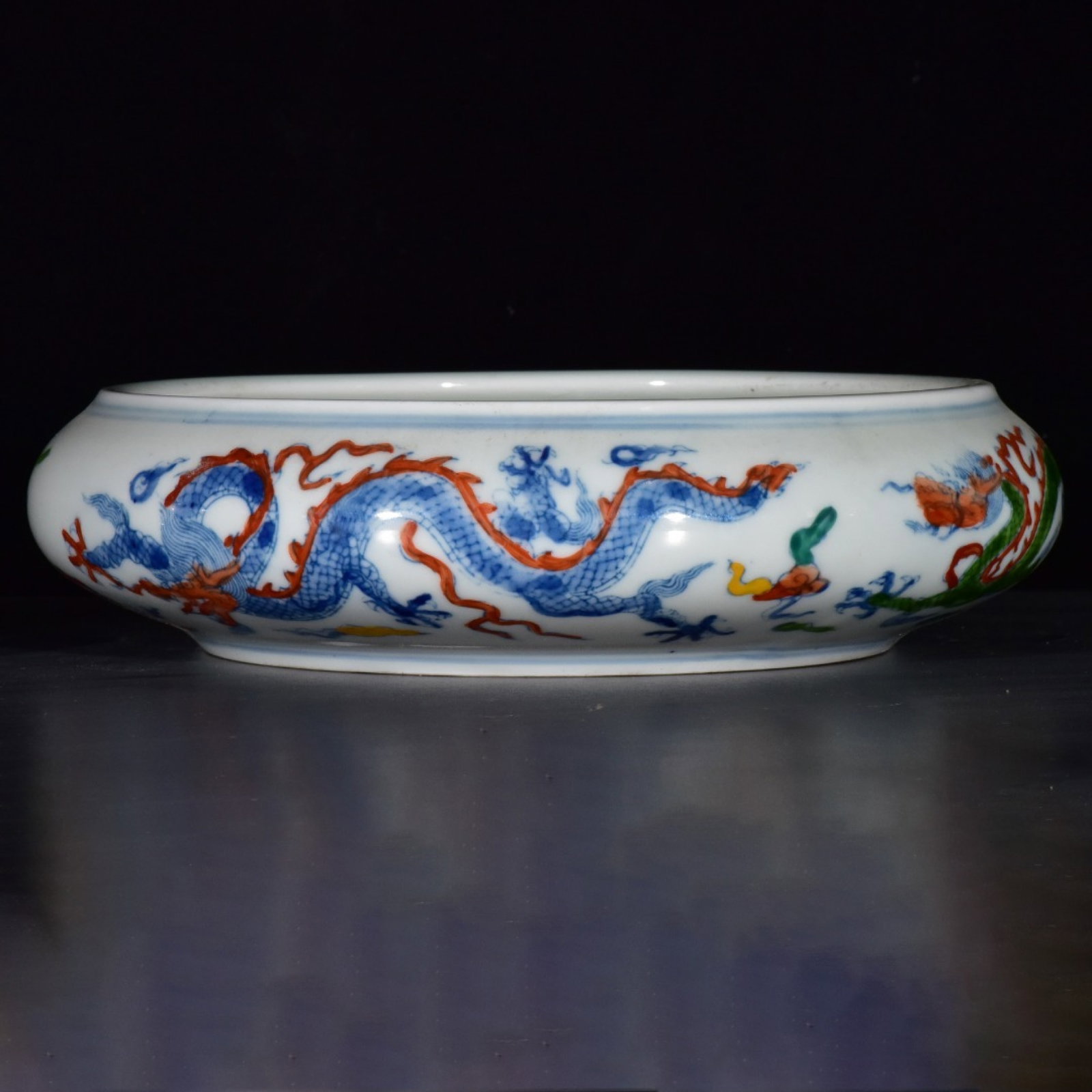 An Exquisite Wucai Auspicious Cloud and Dragon Pattern Brush Washer (1 of 9)