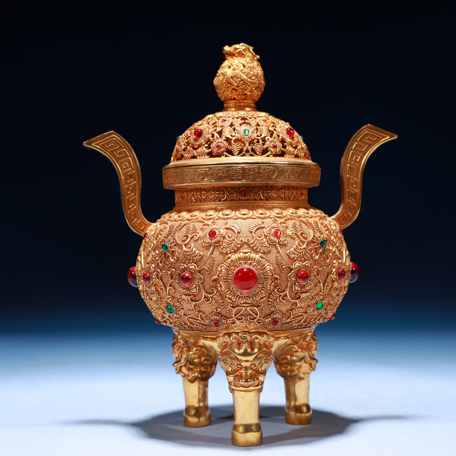 An Exquisite Gilt Bronze Flower Pattern Tripod Double-Ears Censer,Inlaid Gems: An Exquisite Gilt Bronze Flower Pattern Tripod Double-Ears Censer,Inlaid Gems,Qing Dynasty,China,Size:5.9inx3.9inx7.1in,Weight:600g 铜鎏金花卉纹三足