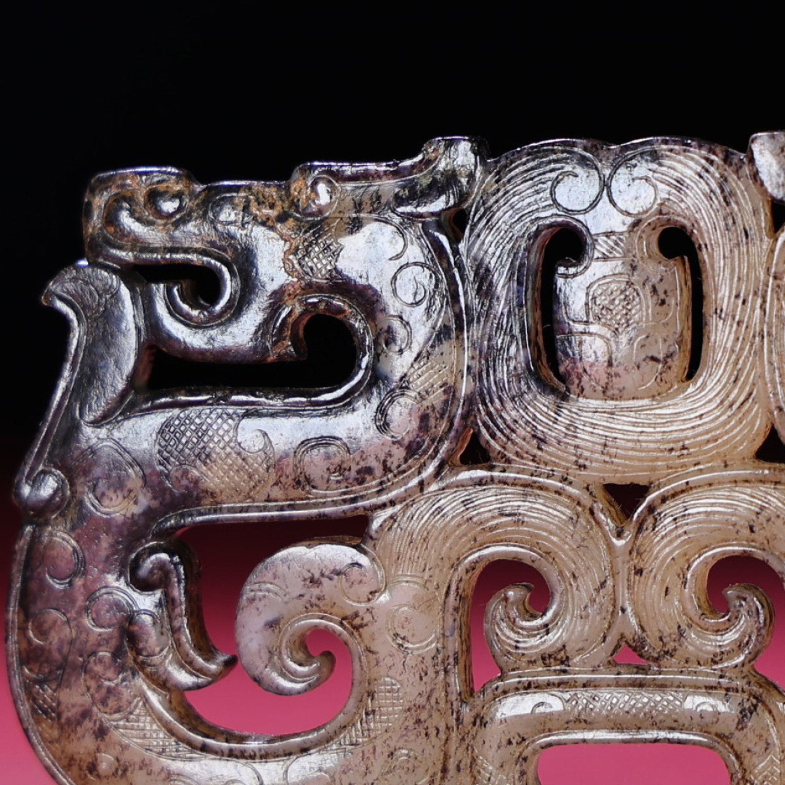 An Exquisite White Jade Dragon Pattern Pendant - 8
