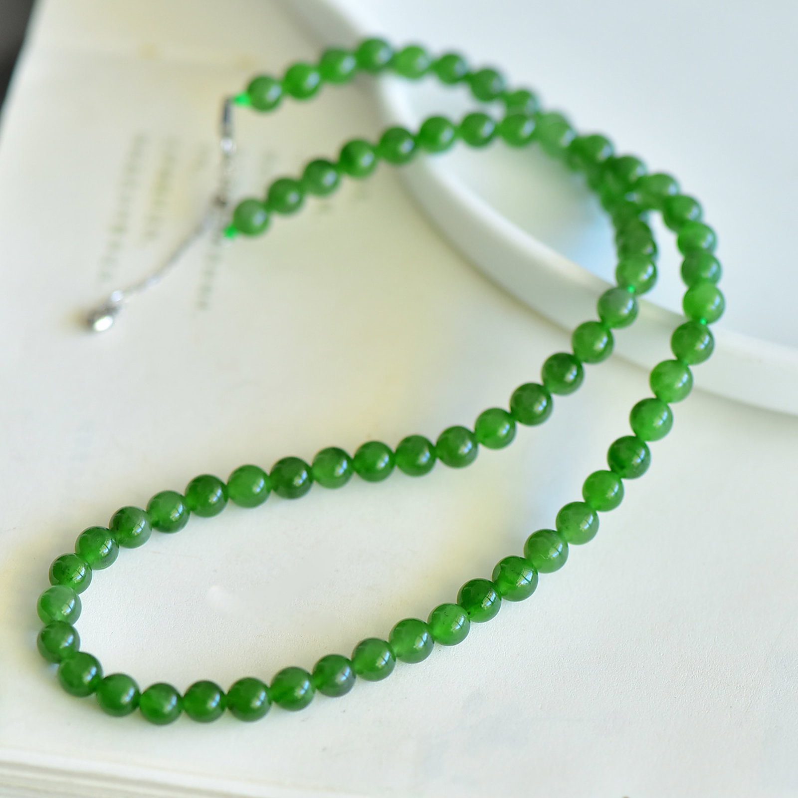 An Exquisite Jasper Necklace - 2
