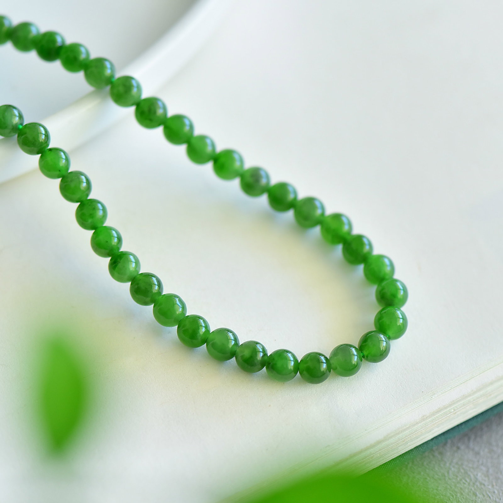 An Exquisite Jasper Necklace - 4