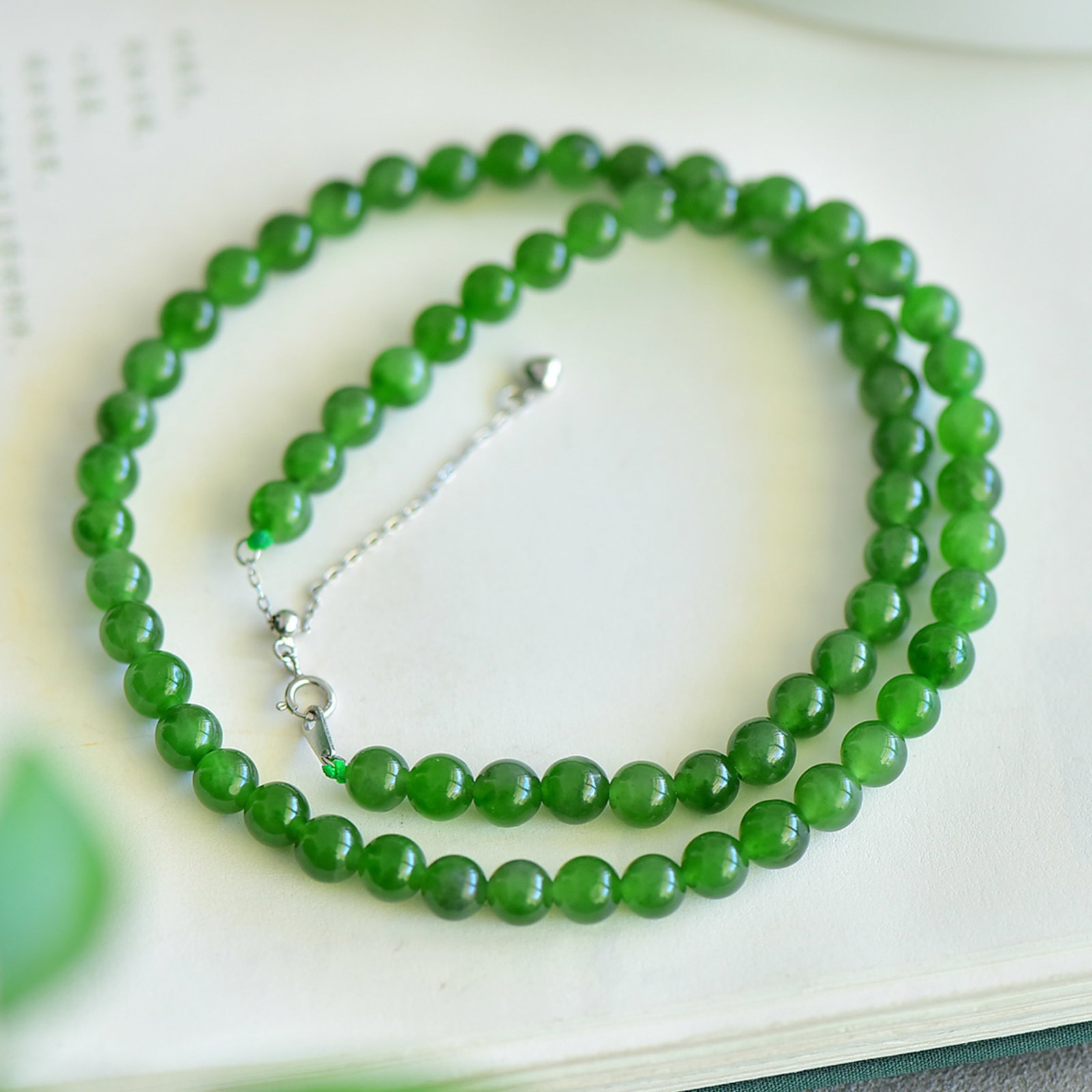 An Exquisite Jasper Necklace - 5