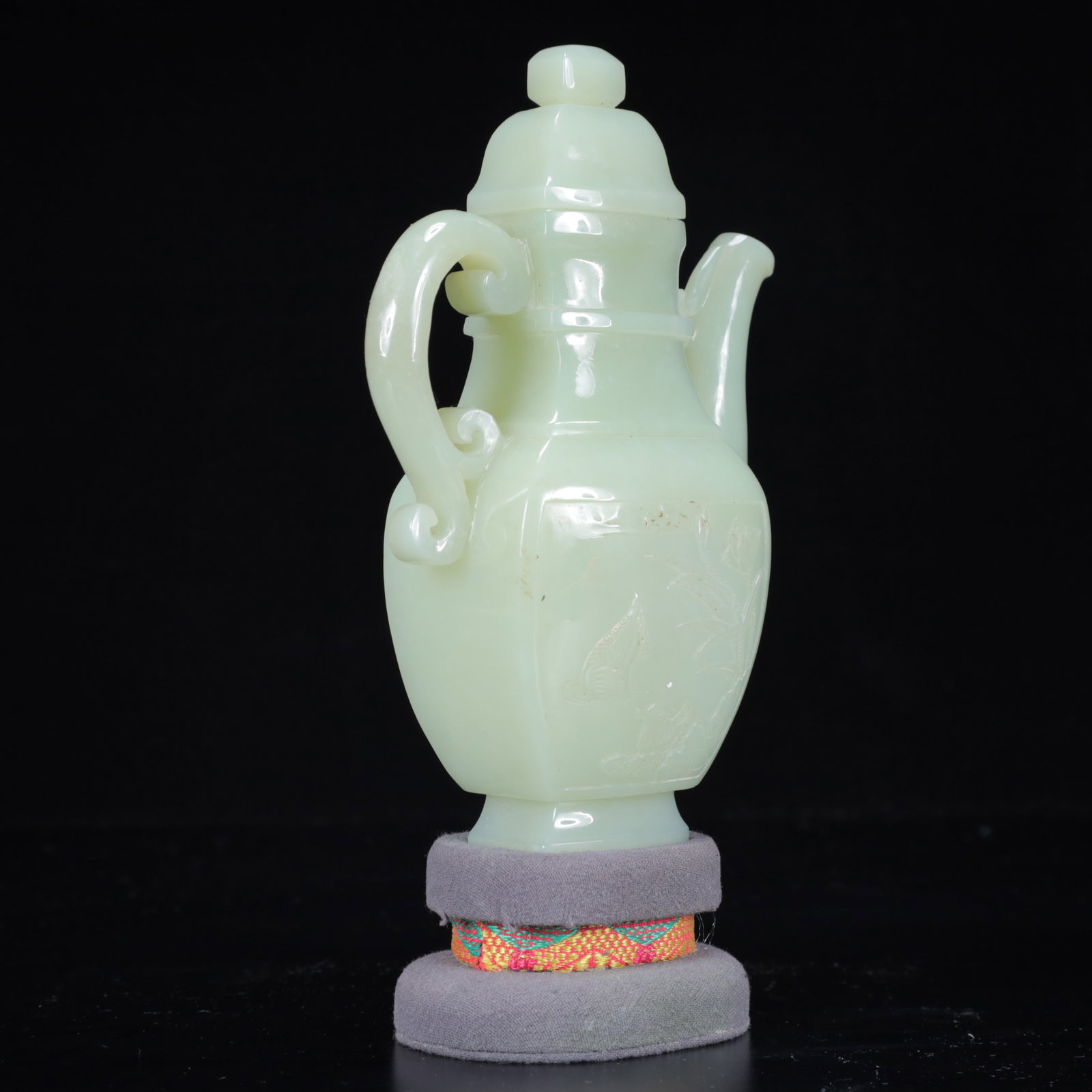An Exquisite White Jade Flower Pattern Ewer - 11