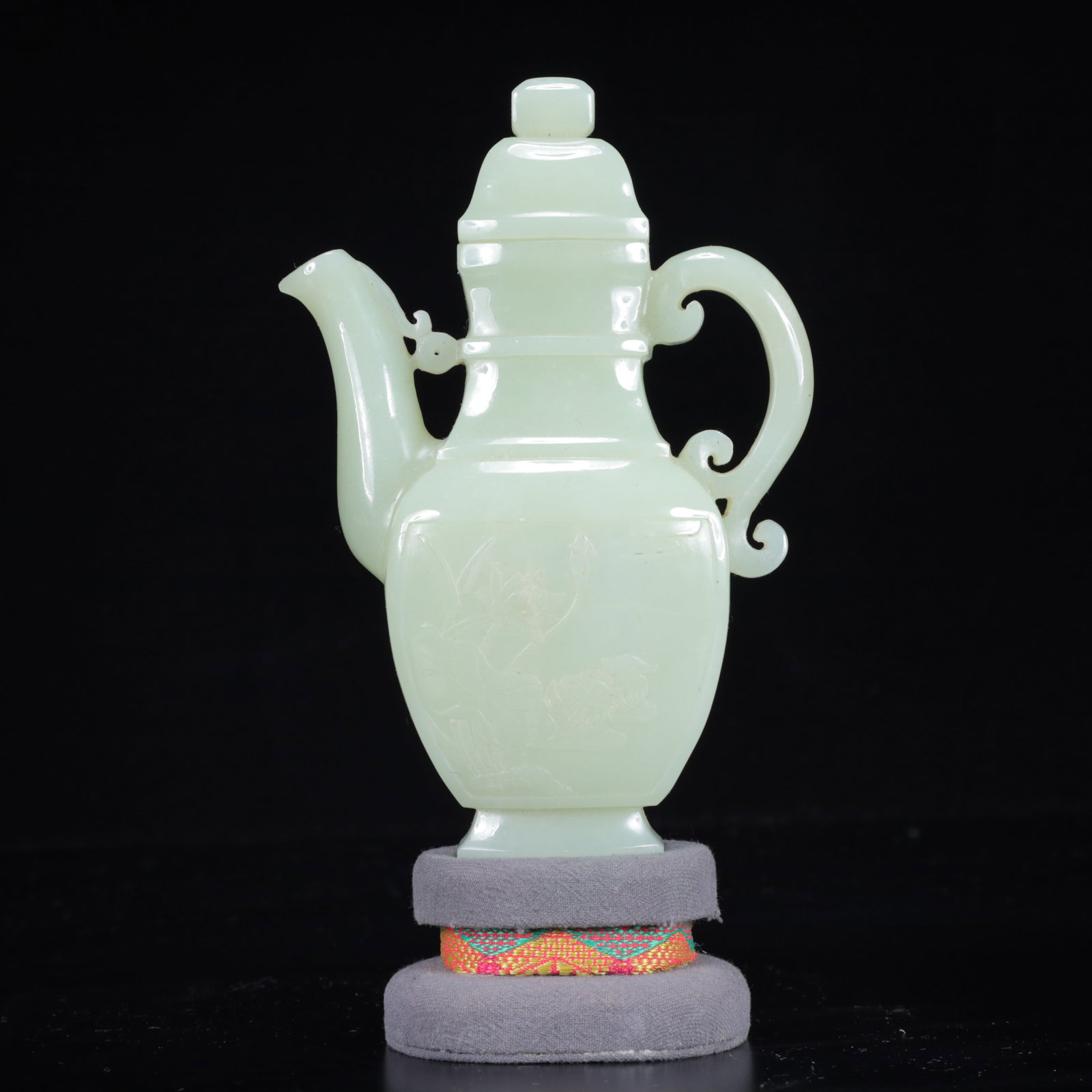 An Exquisite White Jade Flower Pattern Ewer - 2