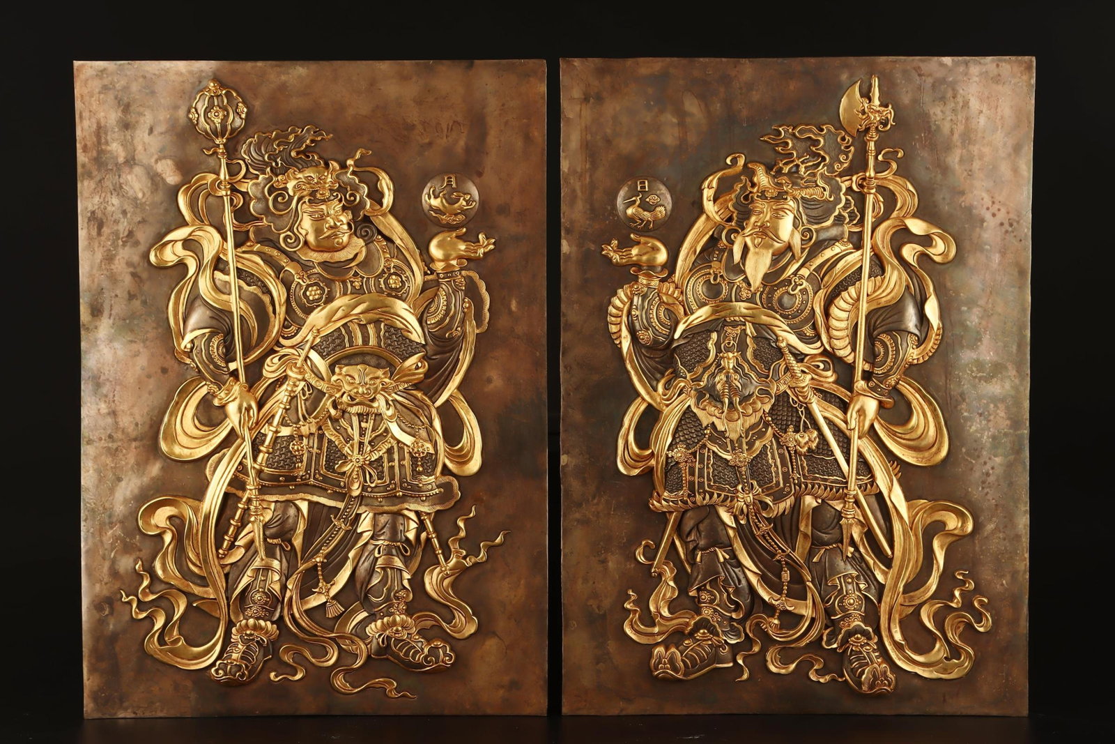 A Pair of Exquisite Gilt Figure Pattern Ornaments: A Pair of Exquisite Gilt Figure Pattern Ornaments,Qing Dynasty,China,Size:11.8inx16.5in 一对鎏金人物纹摆件,中国清代