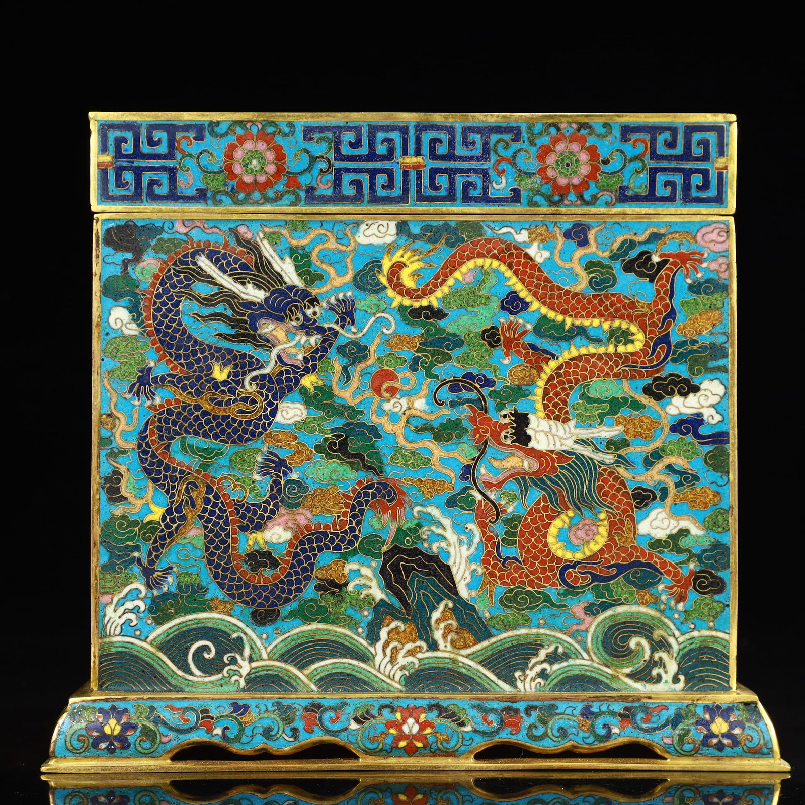 An Exquisite Cloisonne Auspicious Cloud and Dragon Pattern Box: An Exquisite Cloisonne Auspicious Cloud and Dragon Pattern Box,Qing Dynasty, China, Qianlong Four-character Mark,Size:9.4inx7.5inx8.7inWeight:4050g 景泰蓝祥云龙 