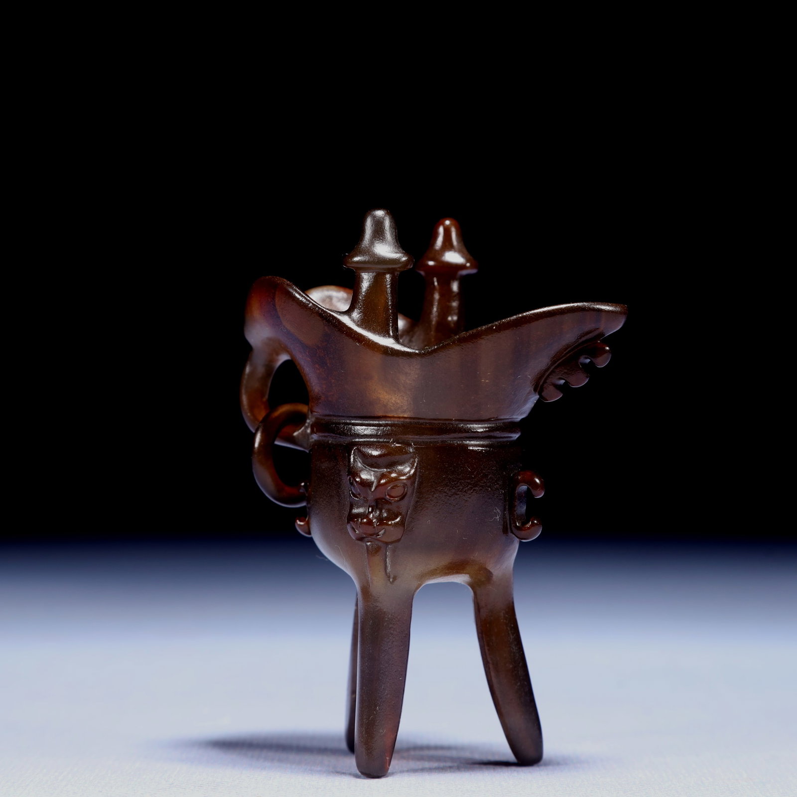 An Exquisite Agate Tripod Cup - 4