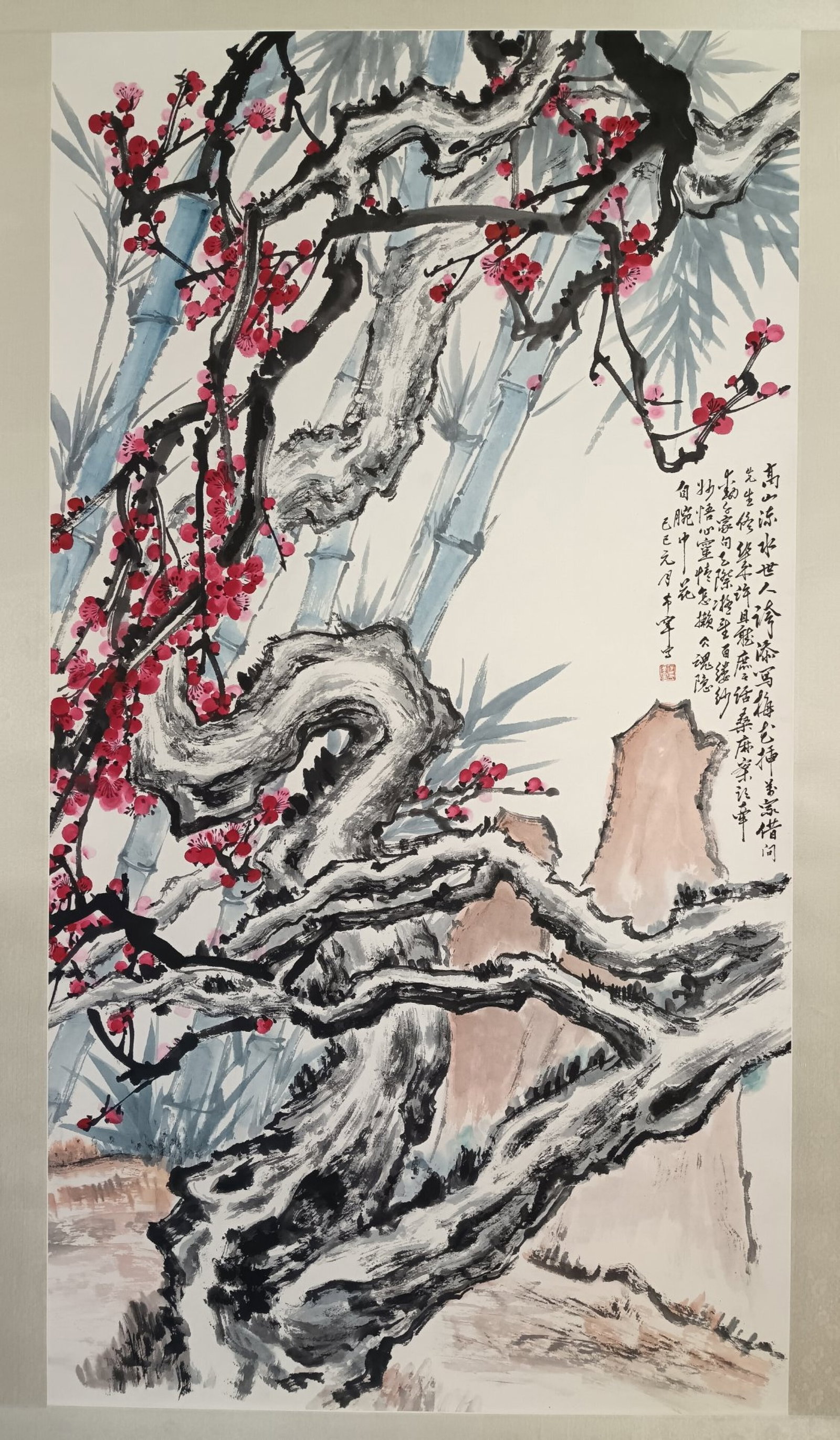 A Chinese Vertical Scroll Ink Painting of Flower on Paper: A Chinese Vertical Scroll Ink Painting of Flower on Paper,Yu Xining,Size:26.4inx54.3in 一幅中国水墨花卉画立轴,于希宁