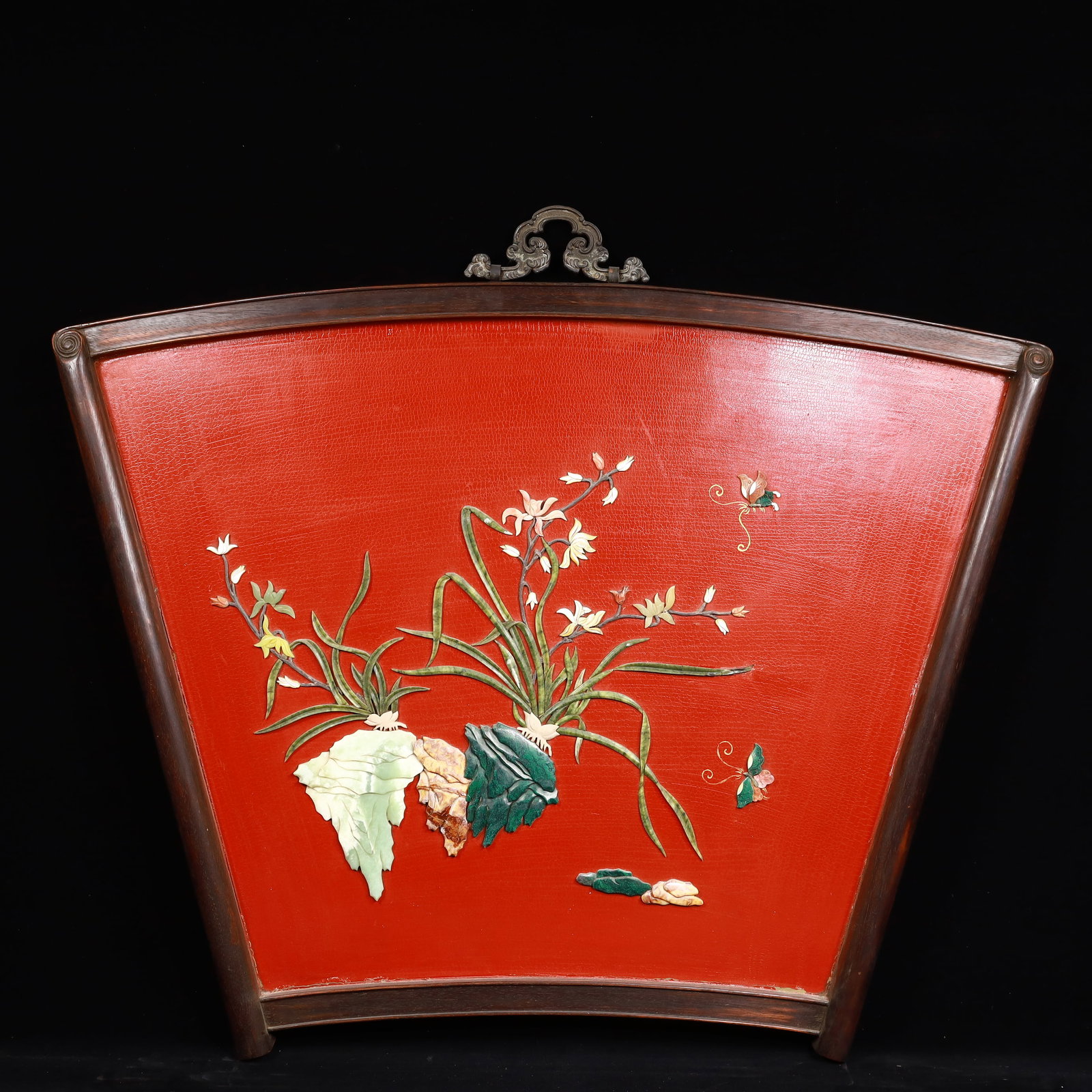 A Huge ZitanwoodInlaid Lacquerware Flower and Butterfly Pattern Hanging Panel,Inlaid Gems: A Huge ZitanwoodInlaid Lacquerware Flower and Butterfly Pattern Hanging Panel,Inlaid Gems,Qing Dynasty, China,Size:34.3inx28.7in,Weight:4950g