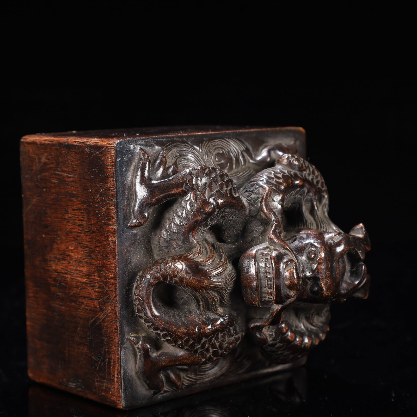 An Exquisite Eaglewood Dragon Pattern Seal - 7