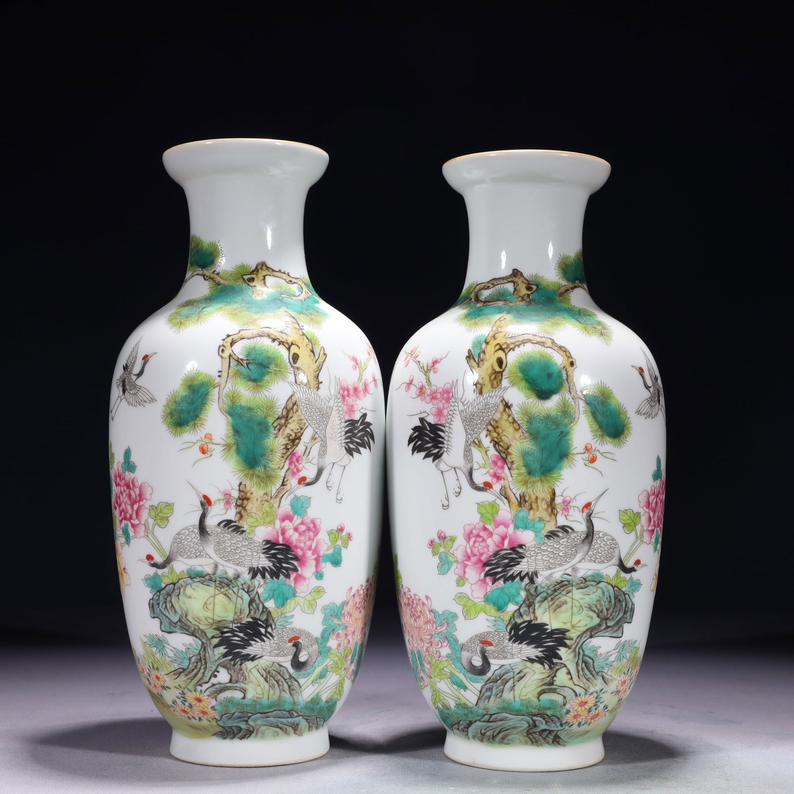 A Pair of Exquisite Famille-Rose Pine A Pair of d CrA Pair of e Pattern Vase,with poem (1 of 16)
