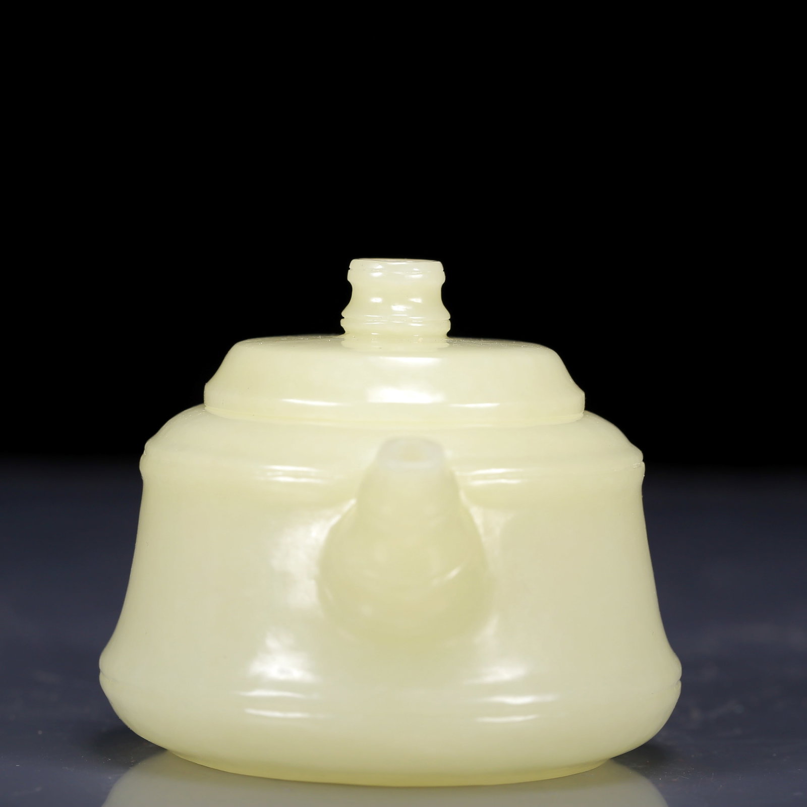 An Exquisite White Jade Bamboo Pattern Teapot - 3