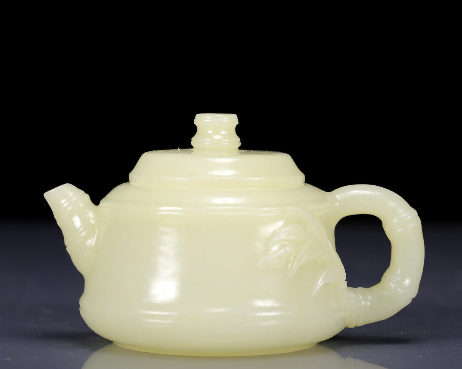 An Exquisite White Jade Bamboo Pattern Teapot - 5