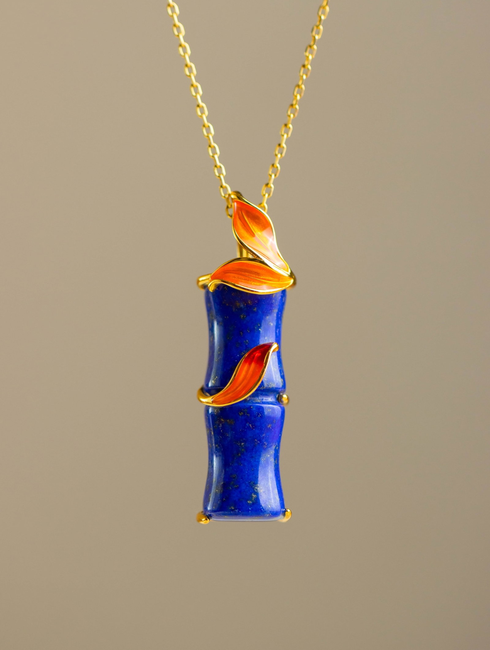 An Exquisite Sterling Silver-Gold Plated Inlaid Lapis Lazuli Enamel Pendant: An Exquisite Sterling Silver-Gold Plated Inlaid Lapis Lazuli Enamel Pendant 纯银镀金镶青金石珐琅吊坠