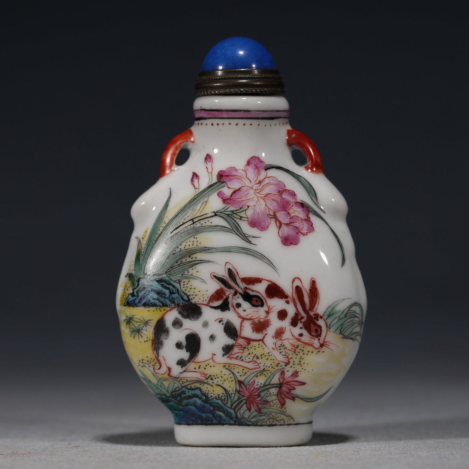 An Exquisite Famille-Rose Jade Rabbit Flower Pattern Double-handled Snuff Bottle: An Exquisite Famille-Rose Jade Rabbit Flower Pattern Double-handled Snuff Bottle,Qing Dynasty, China,Yongzheng Mark,Size:1.8in×1in×3in 粉彩玉兔花卉纹