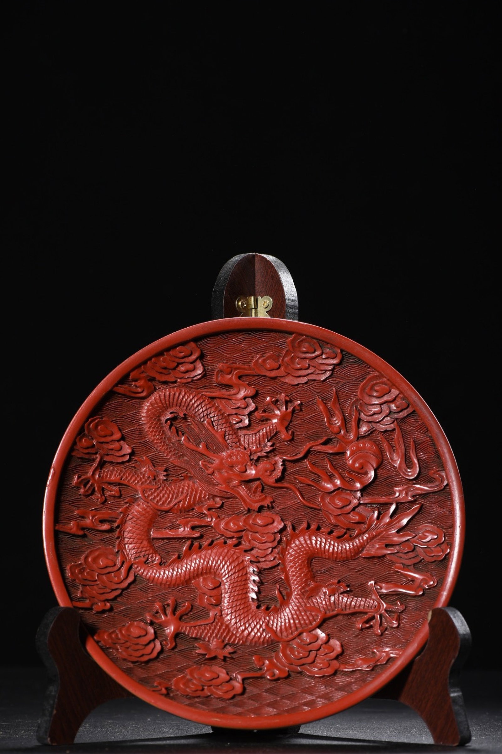 An Exquisite Carved Red Lacquer Auspicious Cloud and Dragon Pattern Plate (1 of 9)