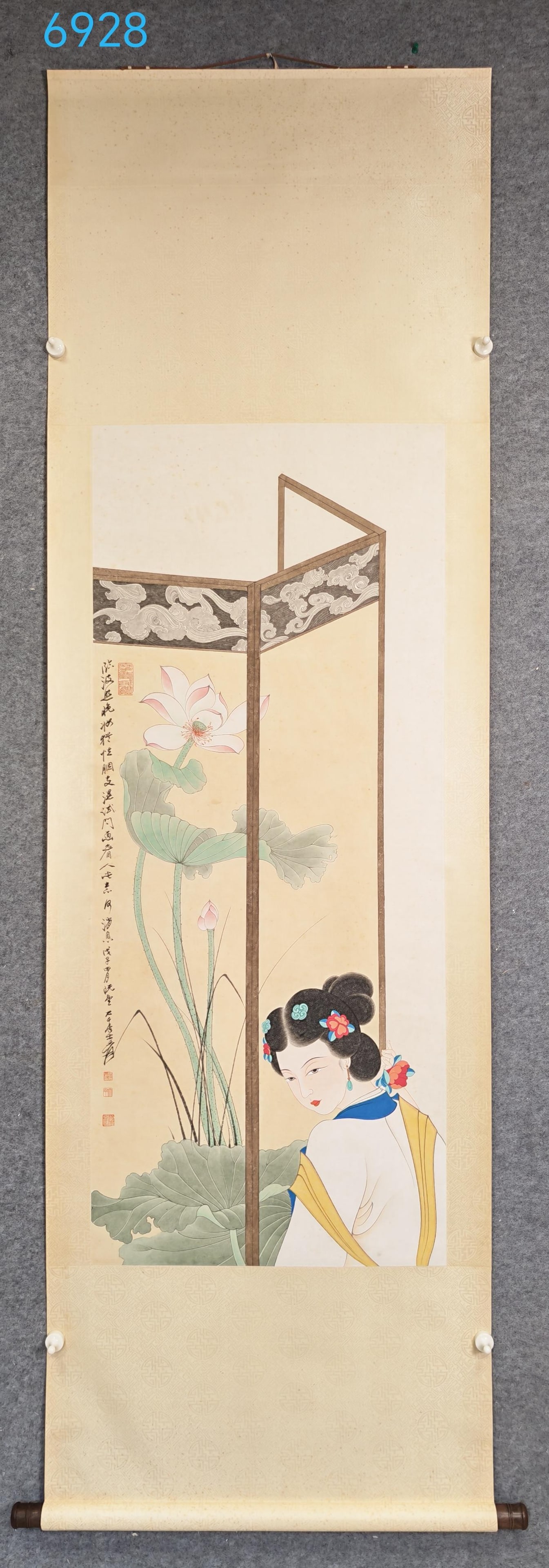 A Chinese Vertical Scroll Ink Painting of Figure on Paper: A Chinese Vertical Scroll Ink Painting of Figure on Paper,Zhang Daqian,Size:53.1inx25.6in 一幅中国水墨人物画立轴,张大Õ