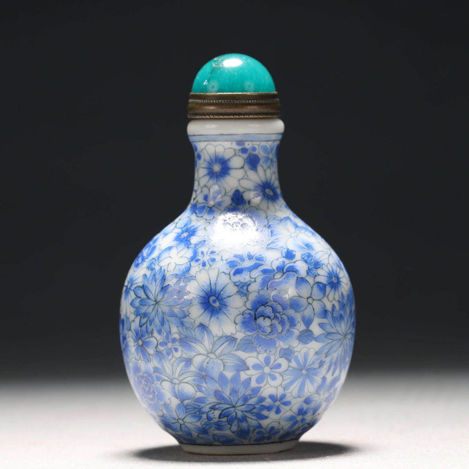 A Fine Enamel Flower Pattern Porcelain Snuff Bottle: A Fine Enamel Flower Pattern Porcelain Snuff Bottle, Qing Dynasty, China, Qianlong Four-character Mark, Size:1.6inx3in