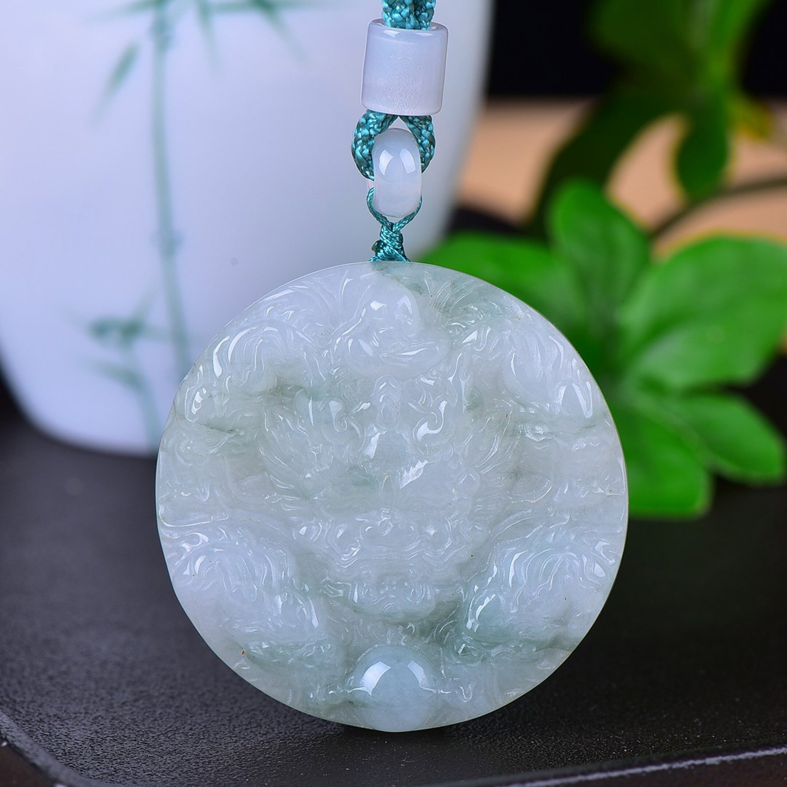 An Exquisite Jadeite Dragon Pattern Pendant - 2