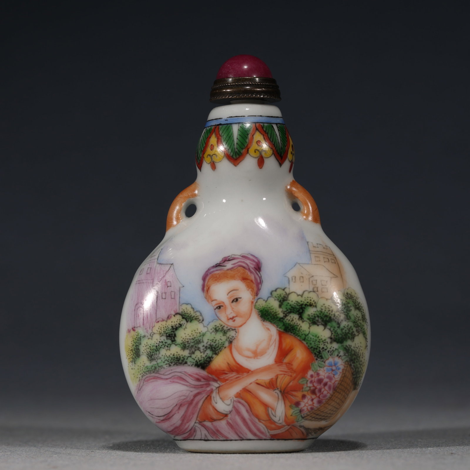 An Exquisite Enamel Western Figure Pattern Double-handled Snuff Bottle: An Exquisite Enamel Western Figure Pattern Double-handled Snuff Bottle,Qing Dynasty, China,Qianlong Four-character Mark,Size:2in×1in×3.1in ?????????????,????,?????,???2in×1in×3.1in