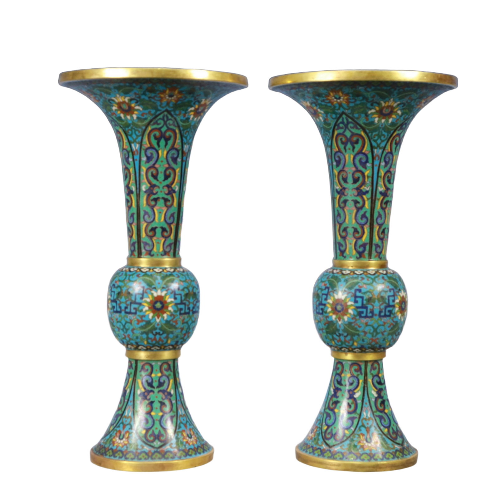 A Pair of Exquisite Cloisonne Flower Pattern Vases: A Pair of Exquisite Cloisonne Flower Pattern Vases ,Qing Dynasty, China,Qianlong Four-character Mark,Size：7.5inx15.4in; Weight：4800g 一对景泰蓝花Õ