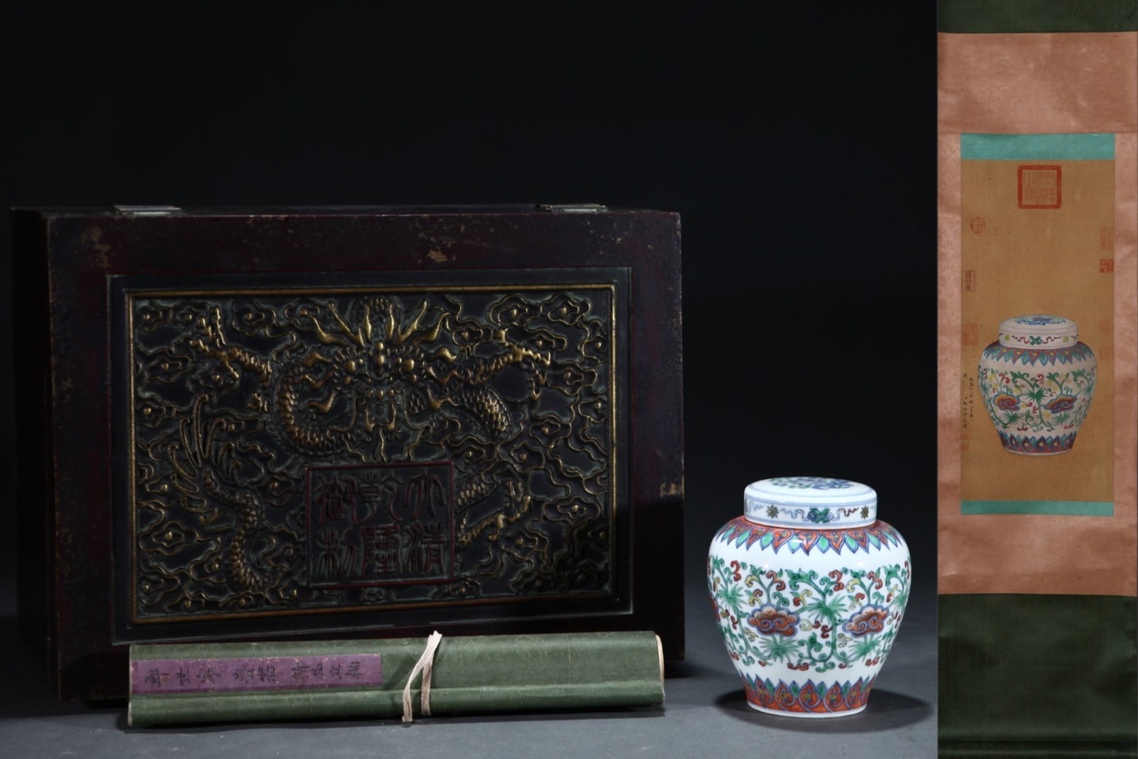 An Exquisite Doucai Ganoderma lucidum Pattern Cover Jar,With Vertical Scroll Painting on Silk (1 of 8)