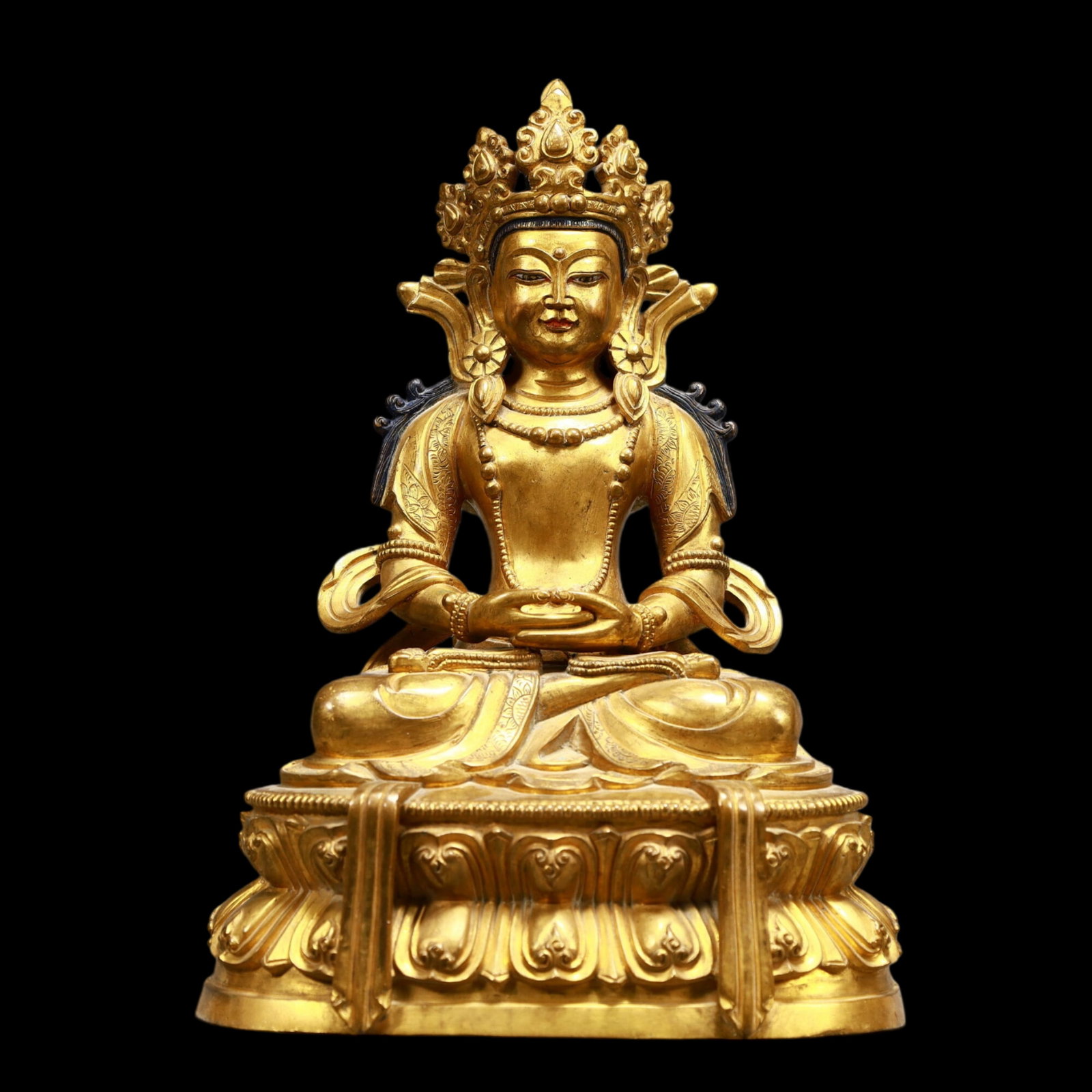 A Solemn Gilt Bronze Statue of Amitayus: A Solemn Gilt Bronze Statue of Amitayus,Ming Dynasty, China,Yongle Six-character Mark,Size:7.9inx5.5inx11in,Weight:4450g 铜鎏金无量寿佛像,中ࢲ
