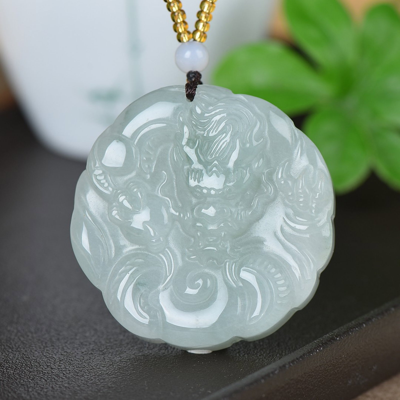 An Exquisite Jadeite Dragon Pattern Pendant: An Exquisite Jadeite Dragon Pattern Pendant,Size:50mmx50mm 翡翠龙纹挂件