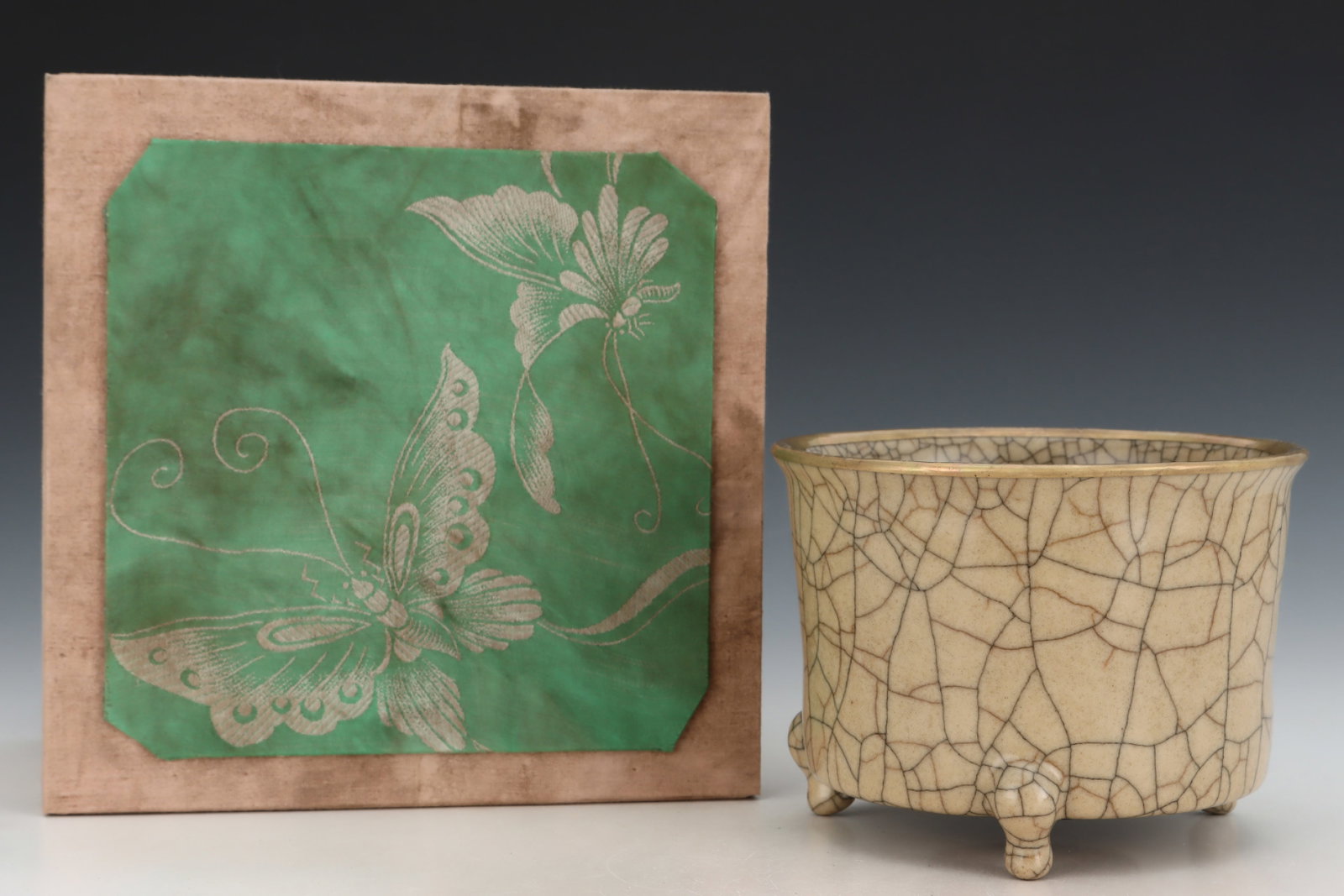 An Exquisite Ge yao Yellow Glazed Painted Gold Tripod Censer,with an Imperial Poem by Emperor: An Exquisite Ge yao Yellow Glazed Painted Gold Tripod Censer,with an Imperial Poem by Emperor Qianlong,Song Dynasty,China,Size:5.2inx7.1in