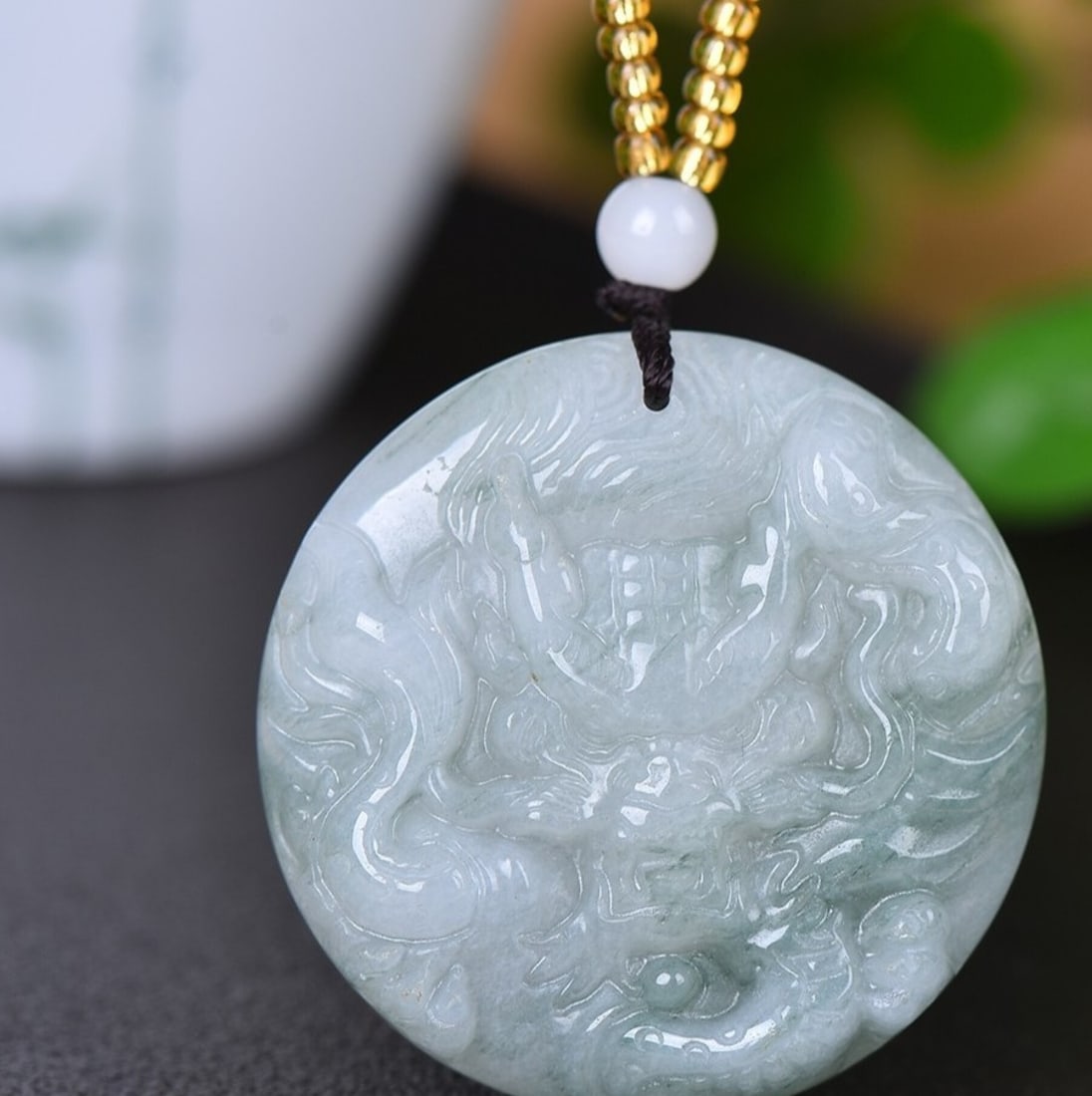 An Exquisite Jadeite Dragon Pattern Pendant: An Exquisite Jadeite Dragon Pattern Pendant,Size:43mmx43mm 翡翠龙纹挂件