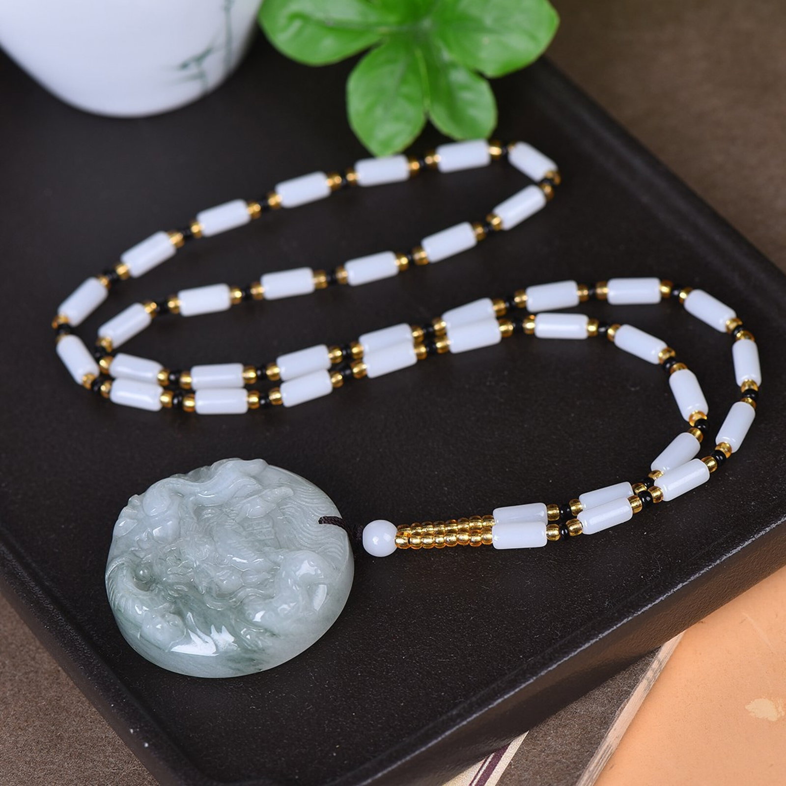 An Exquisite Jadeite Dragon Pattern Pendant - 3