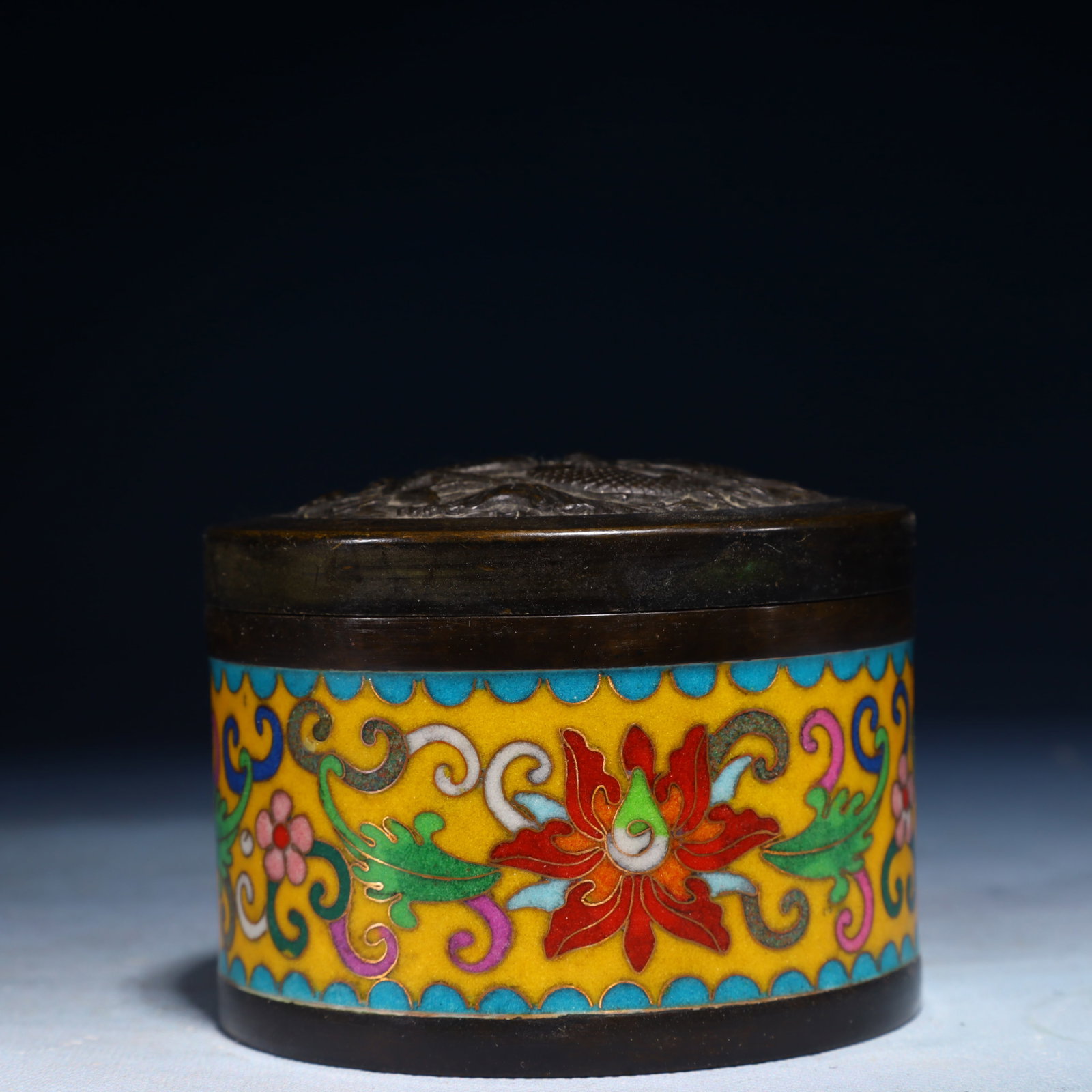 An Exquisite Cloisonne Lotus Pattern Jar with Cover: An Exquisite Cloisonne Lotus Pattern Jar with Cover,Qing Dynasty,China,Four-character Mark,Size:3.1inx3.9inx3.9in,Weight:500g 景泰蓝缠枝莲纹盖罐,&