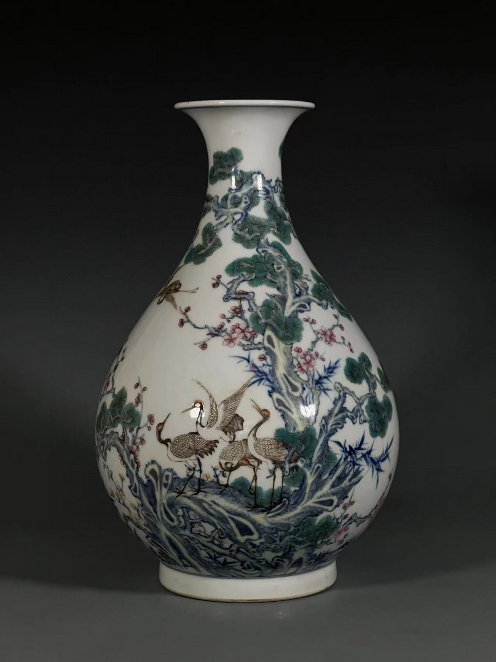 A Rare Blue and White Jiacai Pine and Crane Pattern Vase: A Rare Blue and White Jiacai Pine and Crane Pattern Vase,Qing Dynasty,China,Qianlong Six-character Mark,Size:13.7inx5in 青花加彩松鹤纹瓶,中国