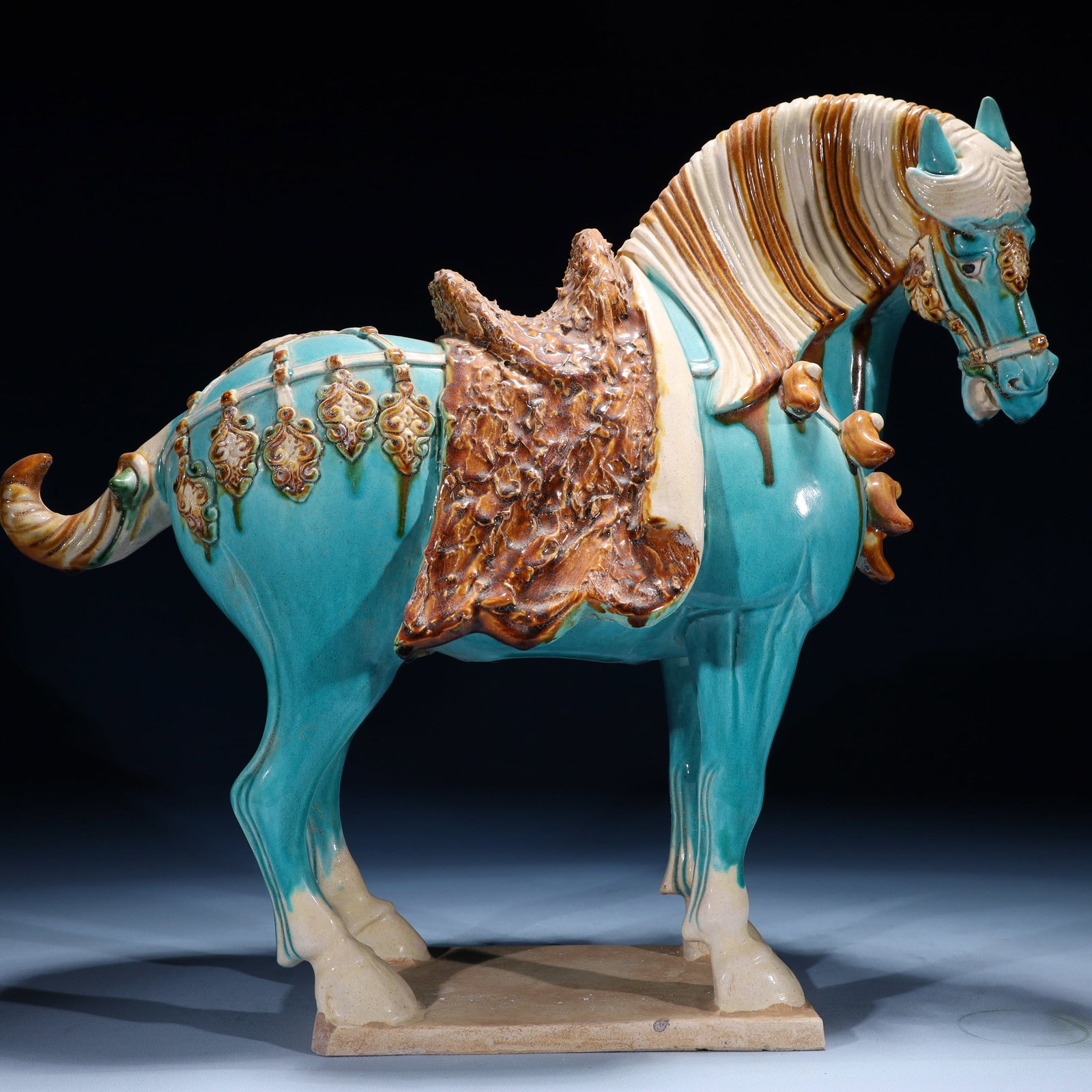 A Rare Tang Tri-Color Glazed Pottery Horse Ornaments: A Rare Tang Tri-Color Glazed Pottery Horse Ornaments,Tang Dynasty,China,Size:19.3inx7.5inx17.7in,Weight:12550g 唐三彩骏马摆件,中国唐代