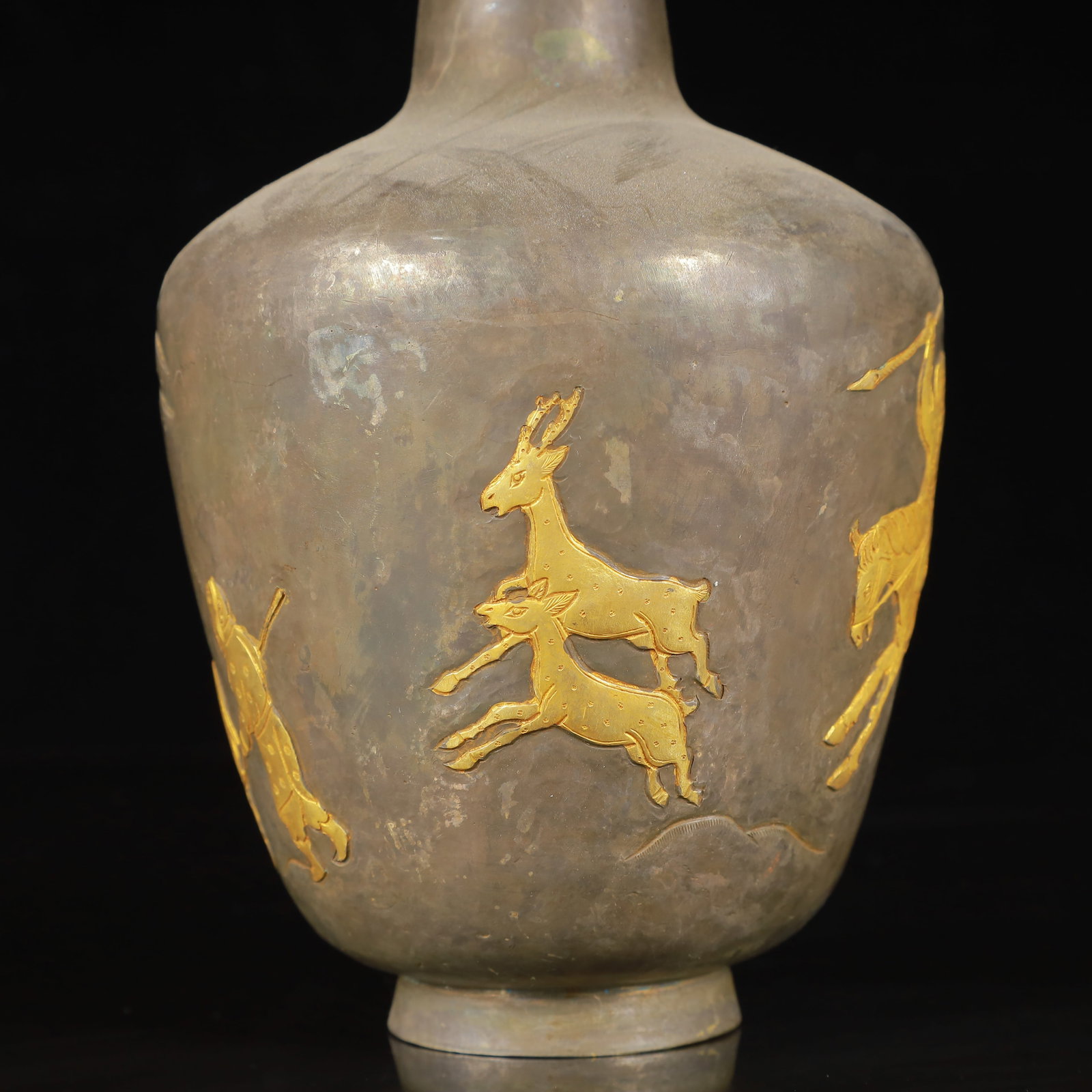 An Exquisite Gilt Silver Figure Pattern Vase - 5