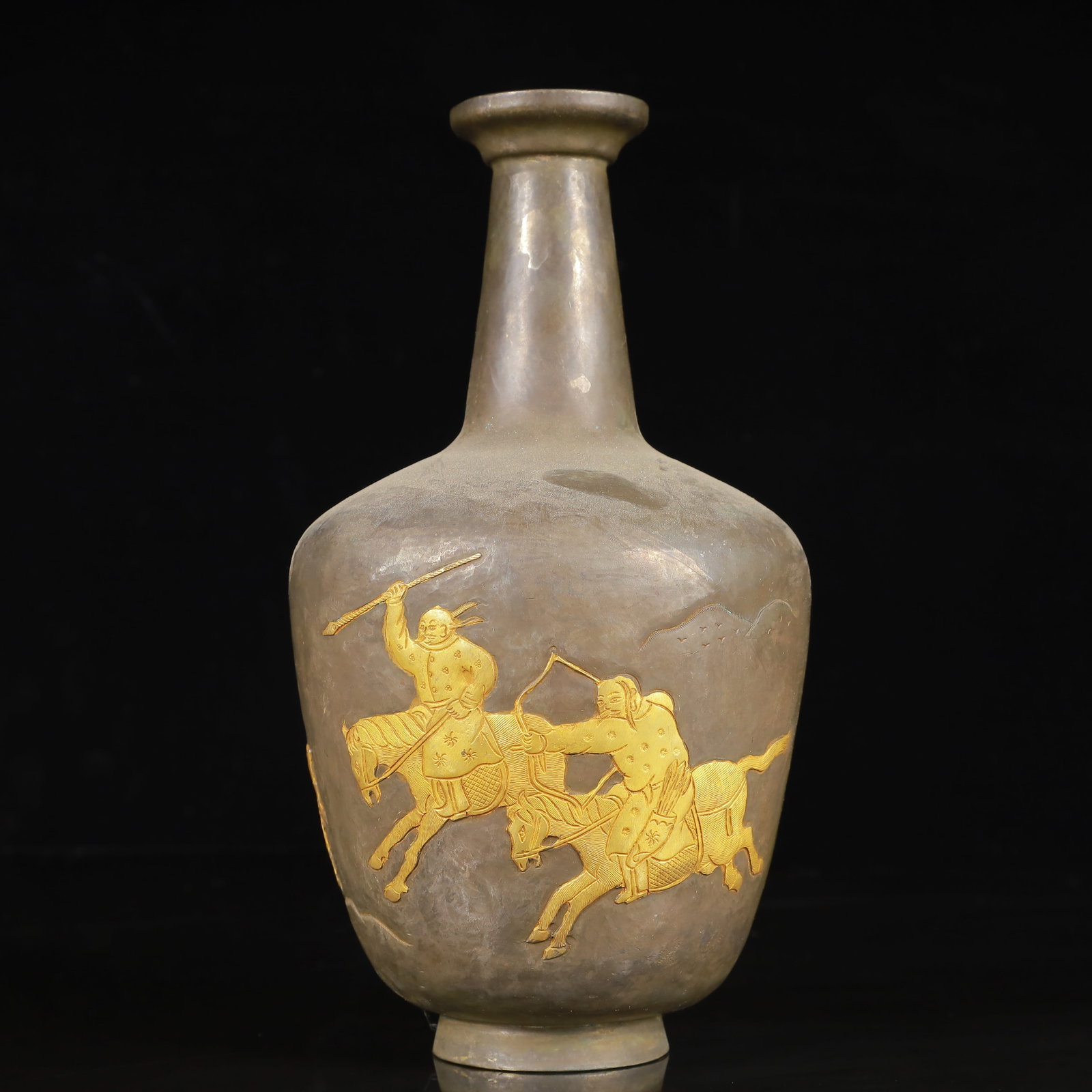 An Exquisite Gilt Silver Figure Pattern Vase - 6