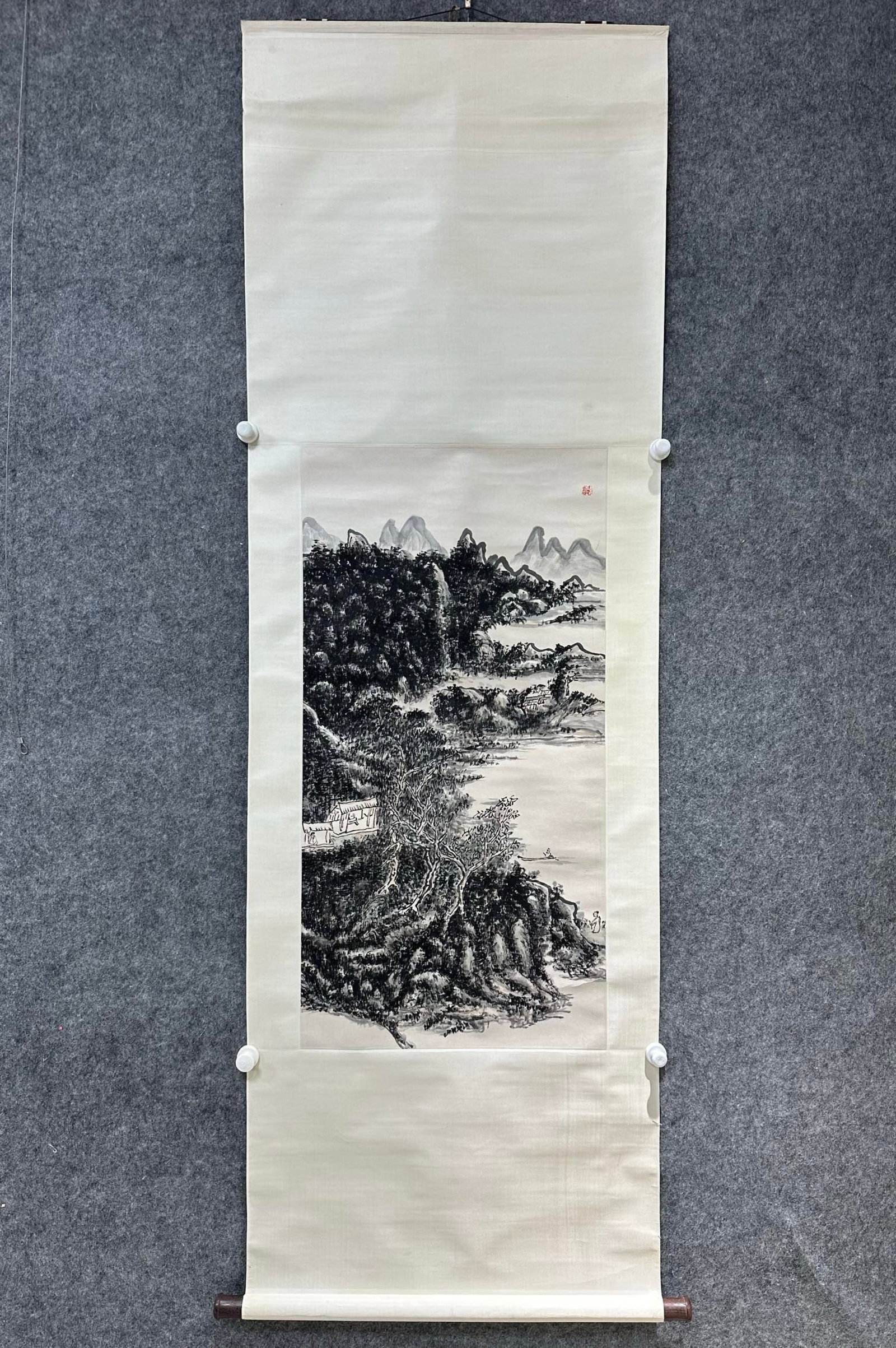 A Chinese Vertical Scroll Ink Painting of Landscape on Paper: A Chinese Vertical Scroll Ink Painting of Landscape on Paper,Huang Binhong,Size:19.5inx38.6in