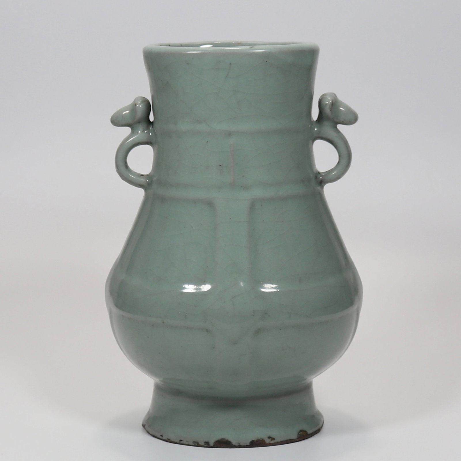 A fine Guan ware celadon ram-handled zun vase (1 of 9)