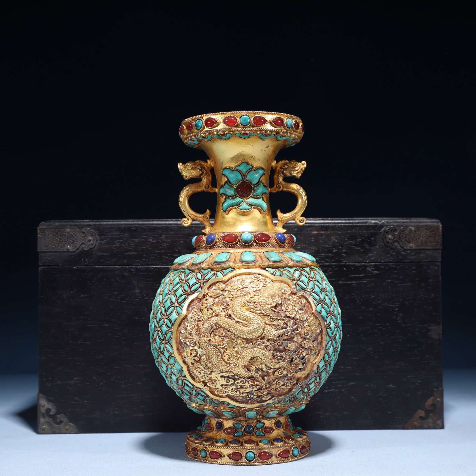 An Exquisite Gilt Bronze Dragon Pattern Double-Ears Vase, Inlaid Turquoise: An Exquisite Gilt Bronze Dragon Pattern Double-Ears Vase, Inlaid Turquoise, Qing Dynasty,China, Qianlong Four-character Mark, Size:5.1inx9.4in,(Box)13inx7.5inx6.7in,Weight:1600g 铜鎏ດ