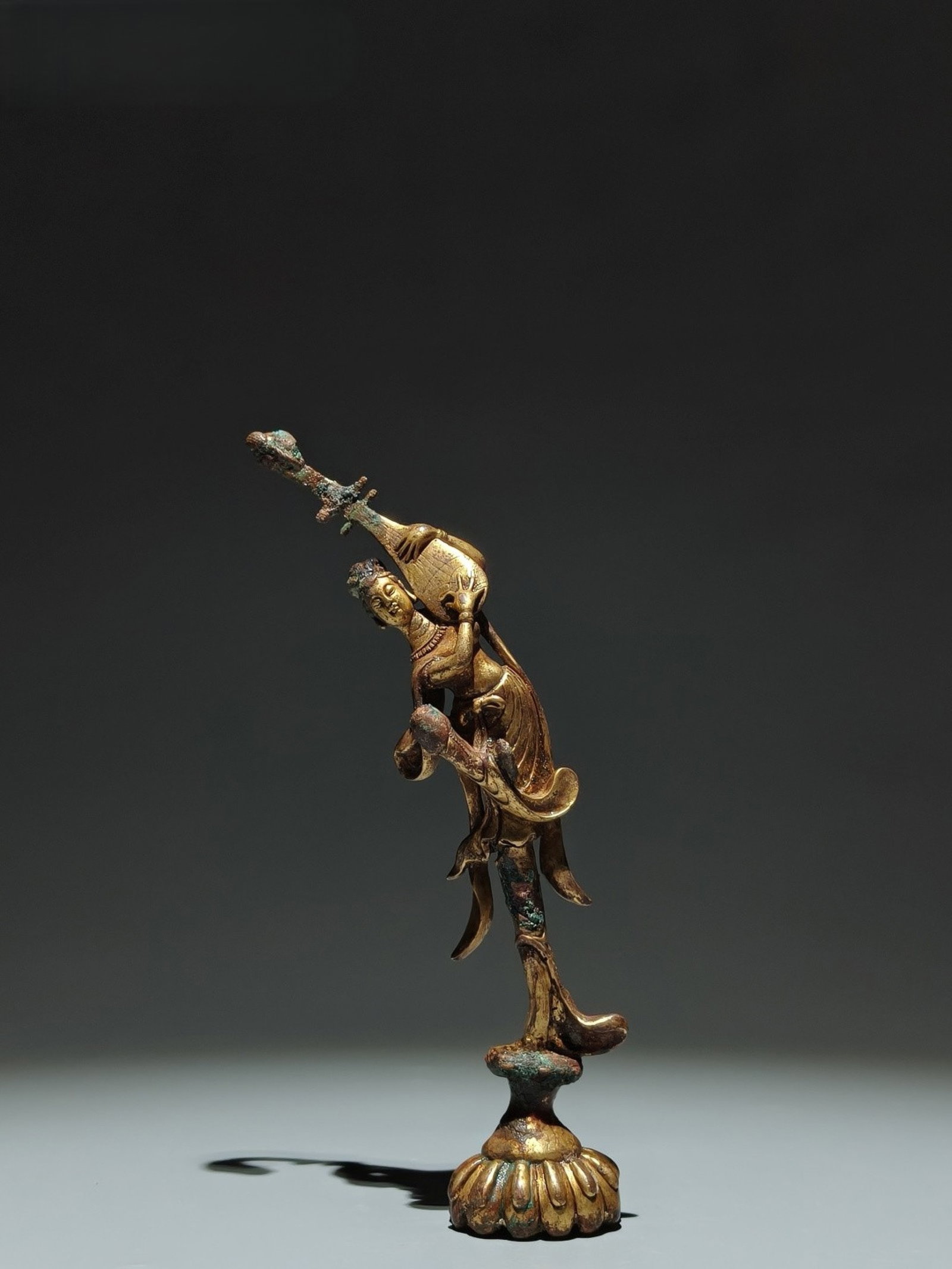 An Exquisite Gilt Bronze Figure Ornament: An Exquisite Gilt Bronze Figure Ornament,Tang Dynasty,China,Size:8.7inx2inx1.6in 铜鎏金人物摆件,中国唐代