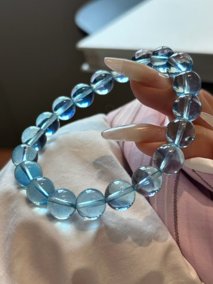 An Exquisite Aquamarine Bracelets: An Exquisite Aquamarine Bracelets,Size:10.3mm,Weight:30g ?????