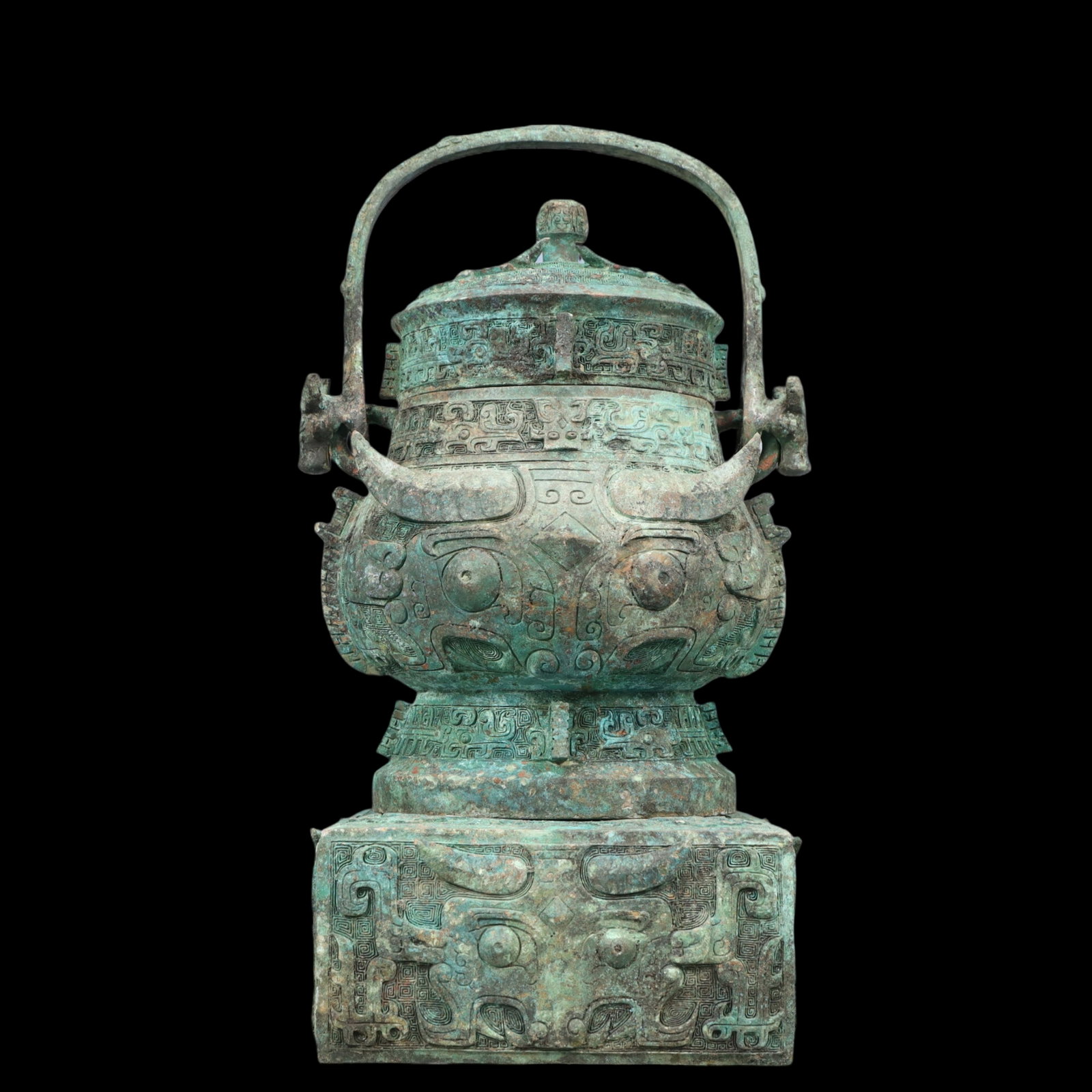 A Precious Bronze Beast-Face Pattern Pot with Cover ,With Inscription: A Precious Bronze Beast-Face Pattern Pot with Cover ,With Inscription,Ancient Time, China,Size: 10.6inx9.1inx18.9in ;Weight:10150g 青铜兽面纹提炉带İ