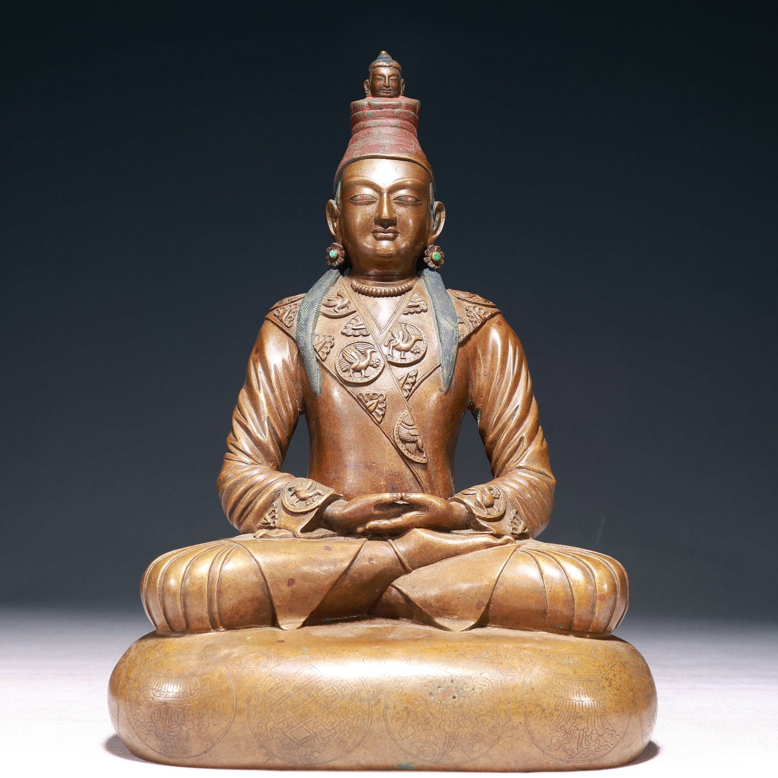 A Solemn Bronze Buddha Statue,With Inscription,Inlaid Turquoise: A Solemn Bronze Buddha Statue,With Inscription,Inlaid Turquoise,Qing Dynasty, China,Size:8.7inx7.1inx13in,Weight:5050g 铜佛像,带铭文,嵌绿松石