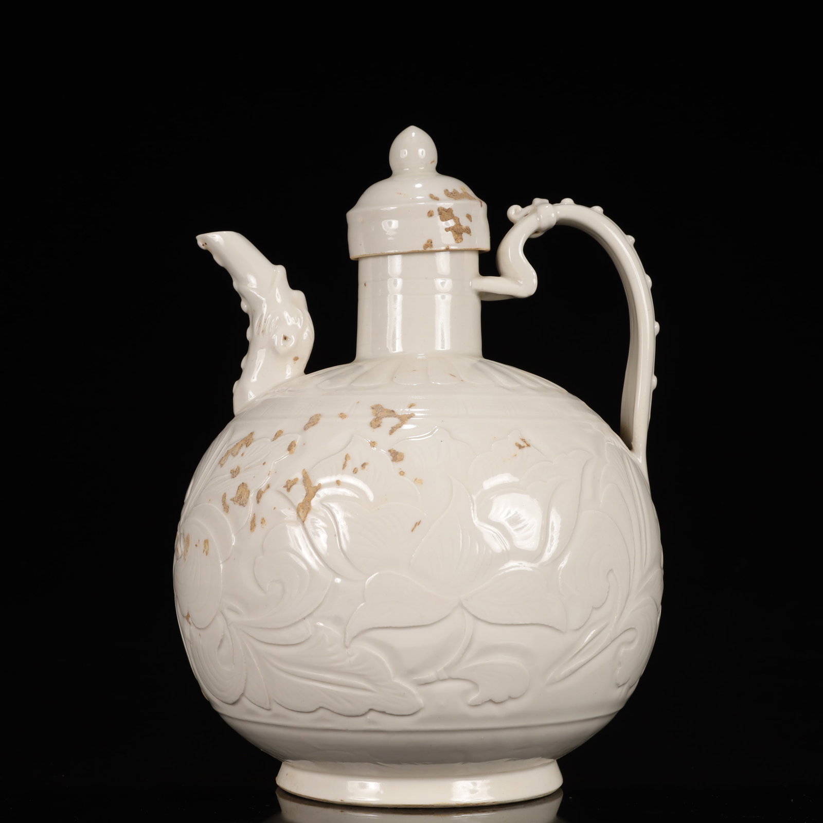 An Exquisite Ding yao Lotus Pattern Ewer - 10