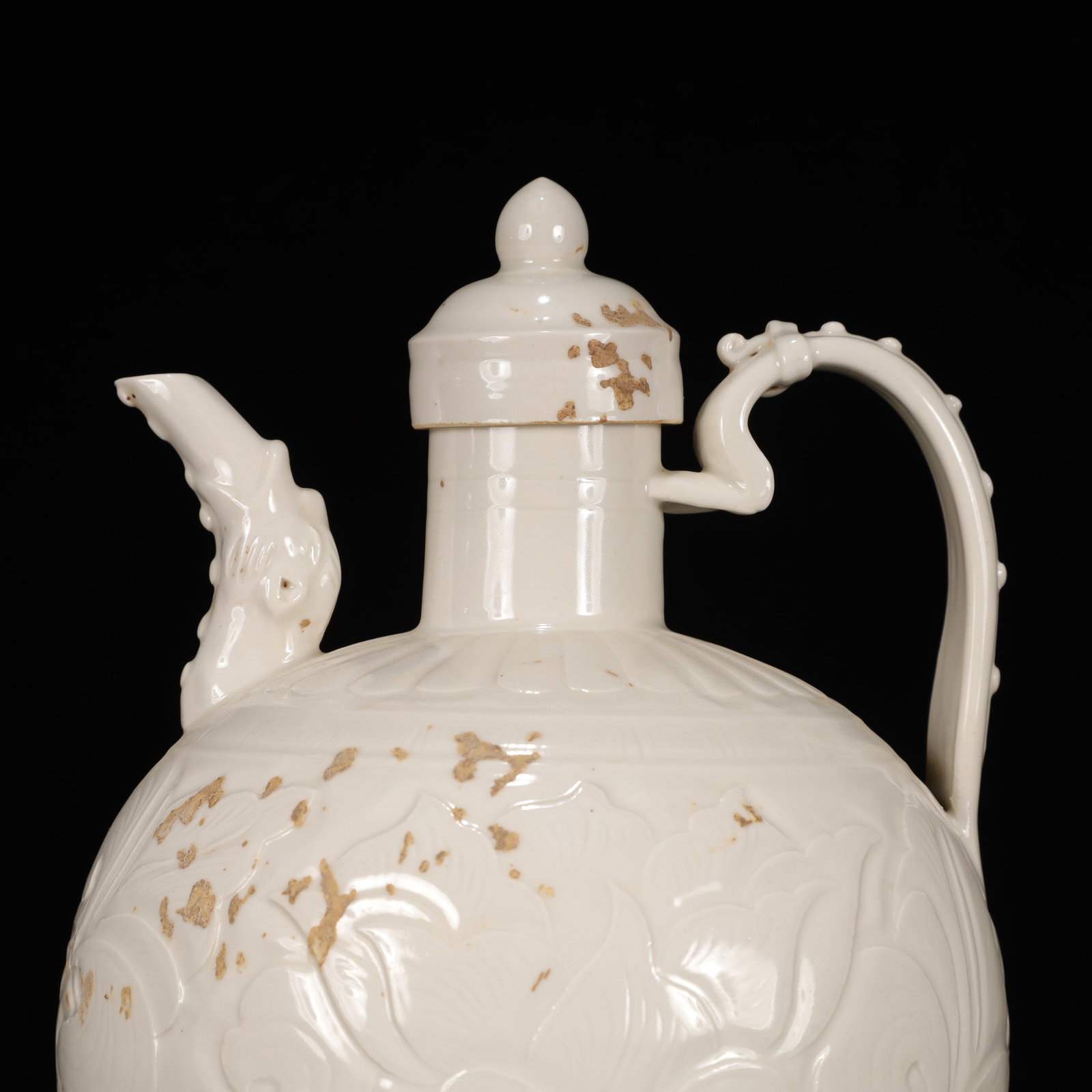 An Exquisite Ding yao Lotus Pattern Ewer - 2